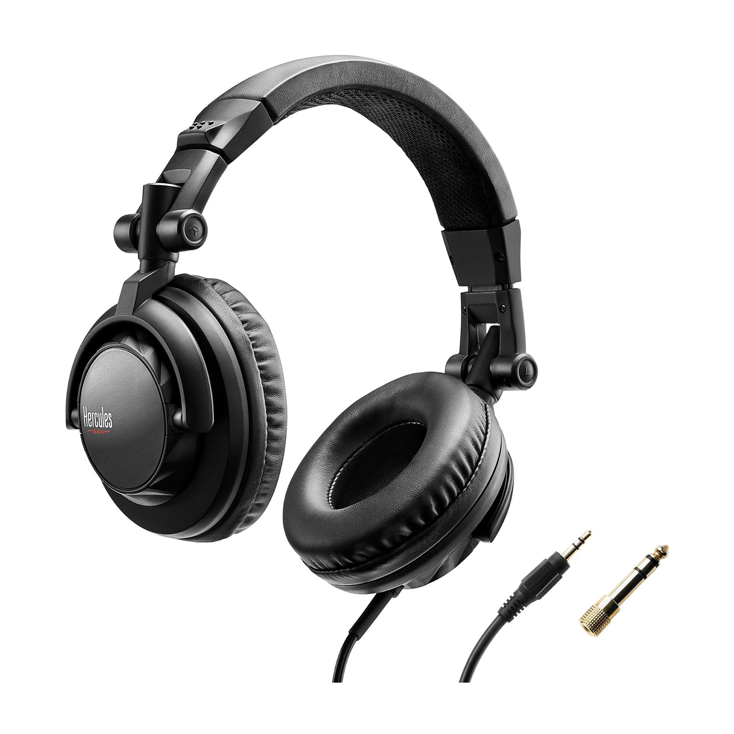 Casque noir avec câble et deux adaptateurs sur fond blanc.