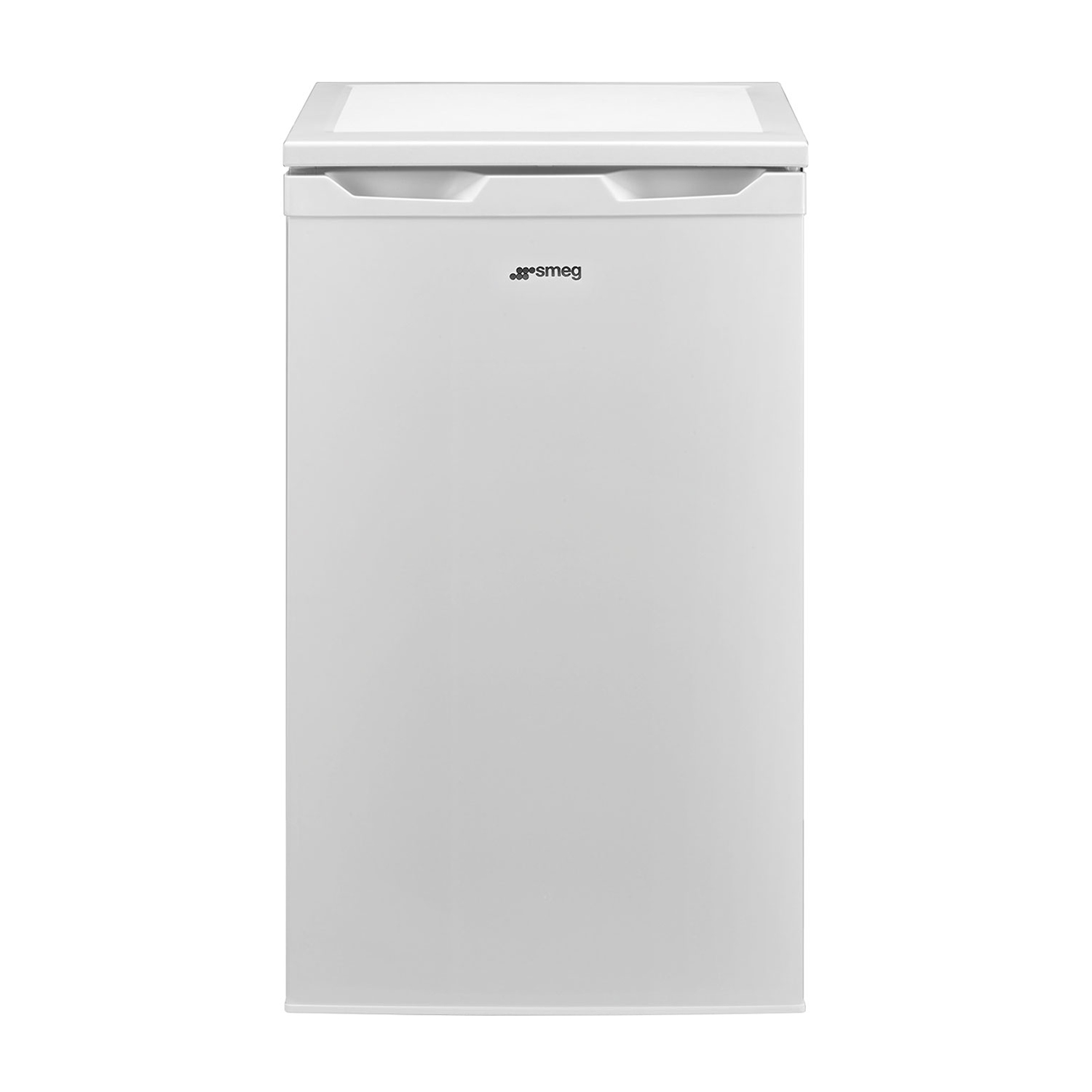 Un refrigerador Smeg blanco con logo plateado sobre fondo blanco.