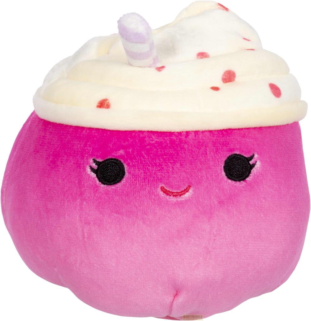 Una tazza di peluche rosa con panna montata, cannuccia e puntini rossi.