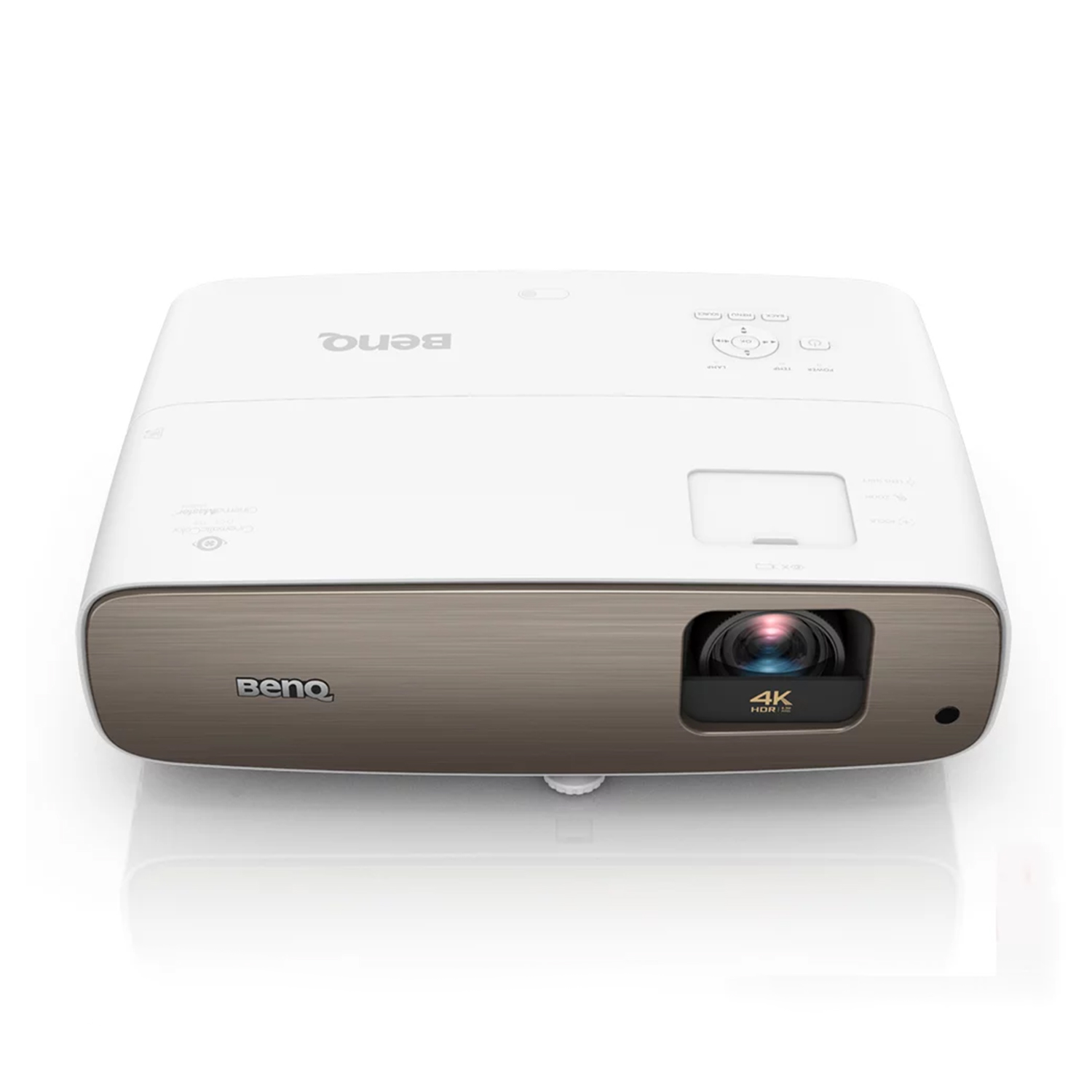 Un proiettore BenQ bianco con frontale e lente color bronzo.