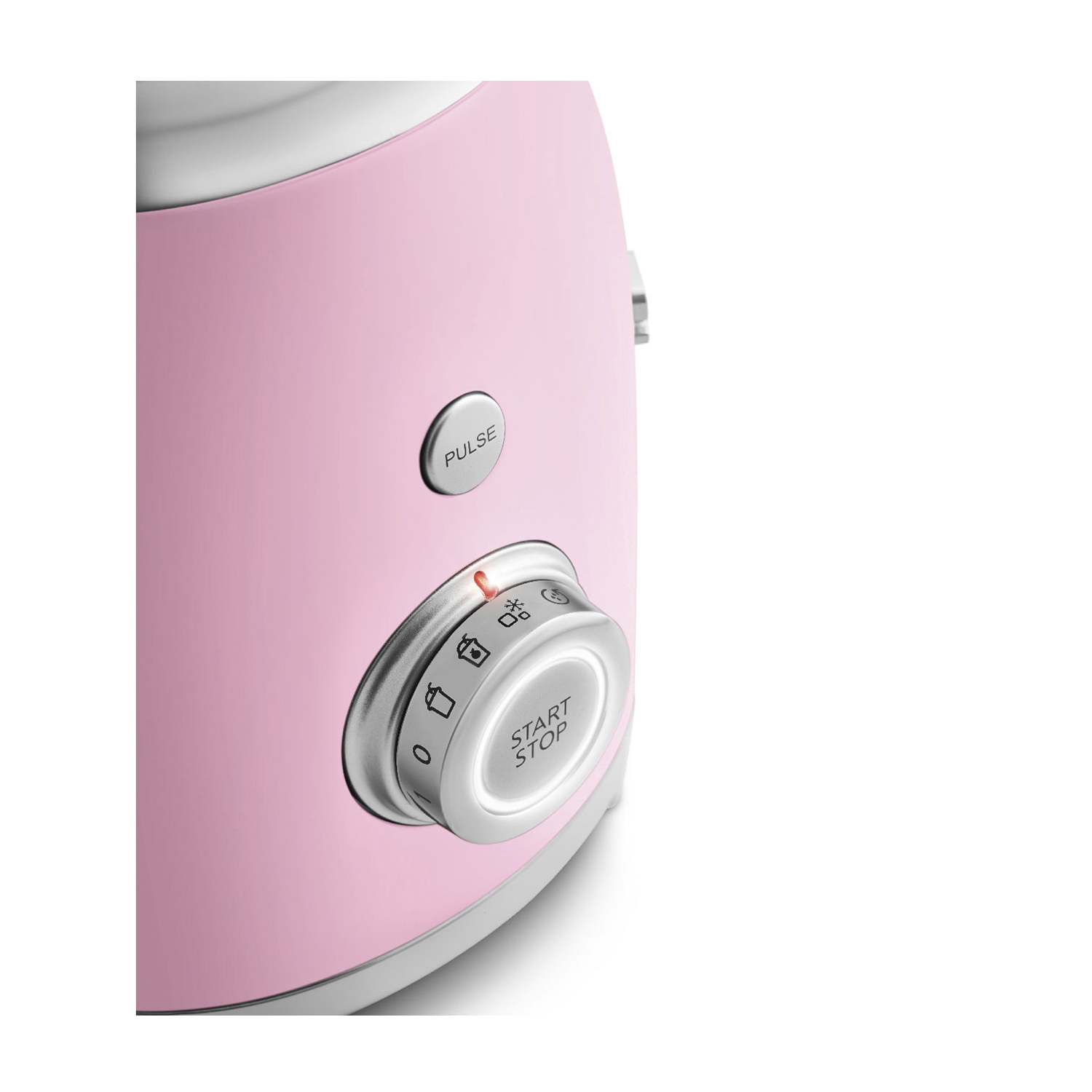 Nahaufnahme eines rosa Mixers mit "Pulse"-Knopf und Einstellrad.