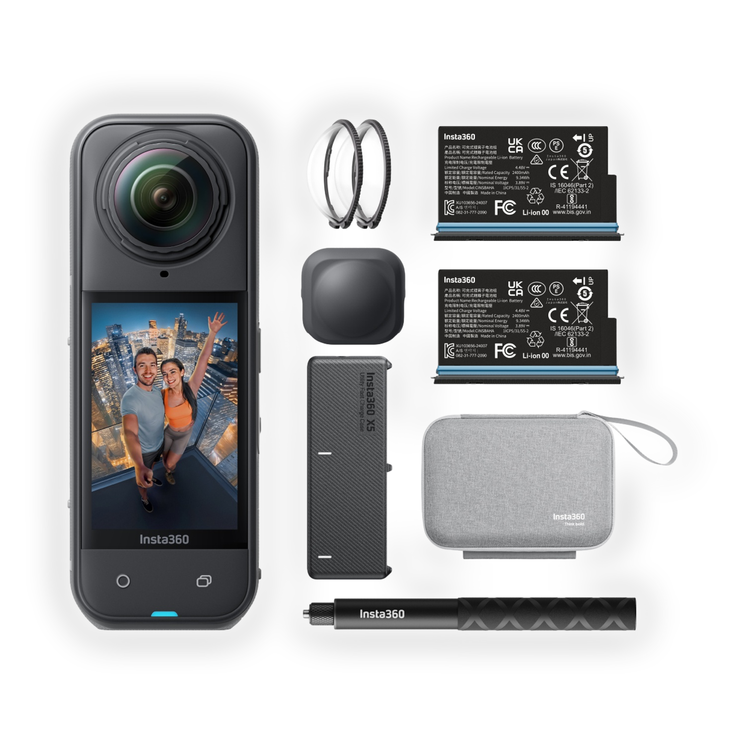 Cámara Insta360 con accesorios: baterías, estuche de carga, agarre y soporte.
