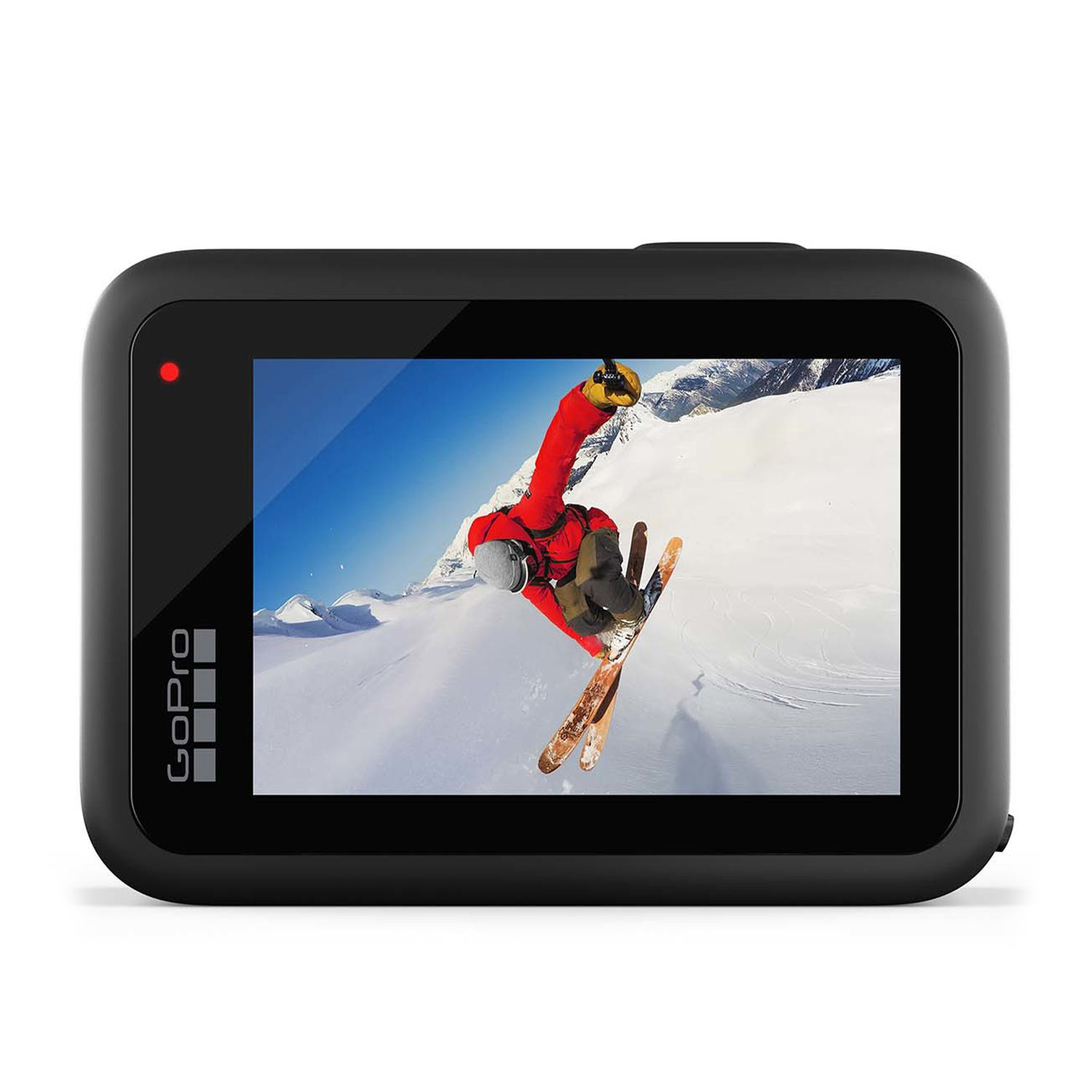 GoPro zeigt einen Skifahrer, der in der Luft springt, vor schneebedeckten Bergen.