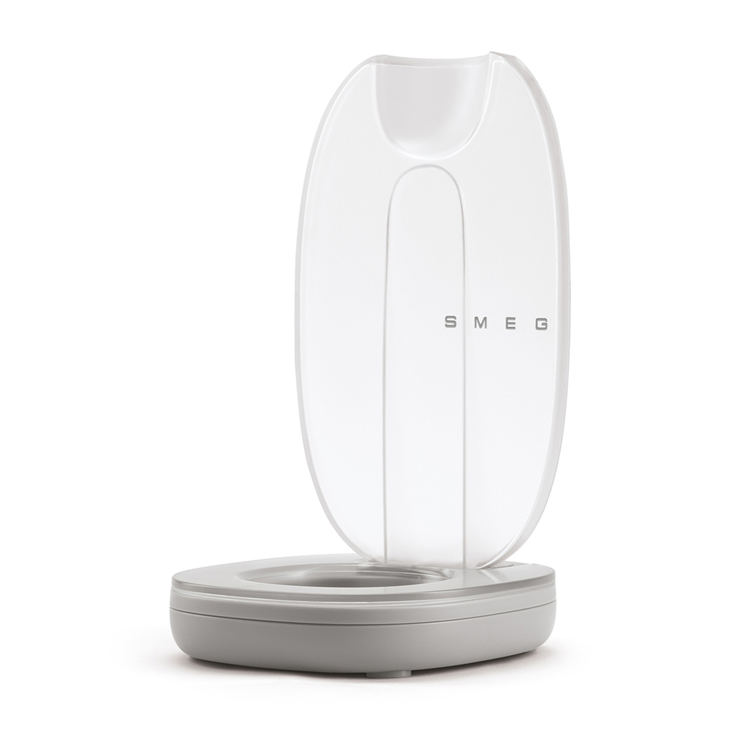 Un coperchio trasparente con logo SMEG su una base grigia.