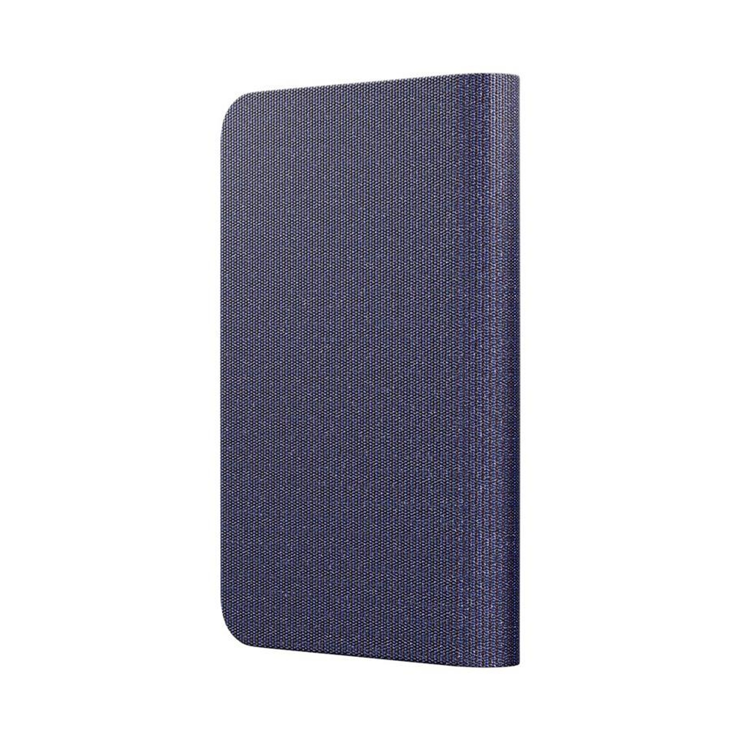 Étui bleu foncé texturé sur fond blanc.