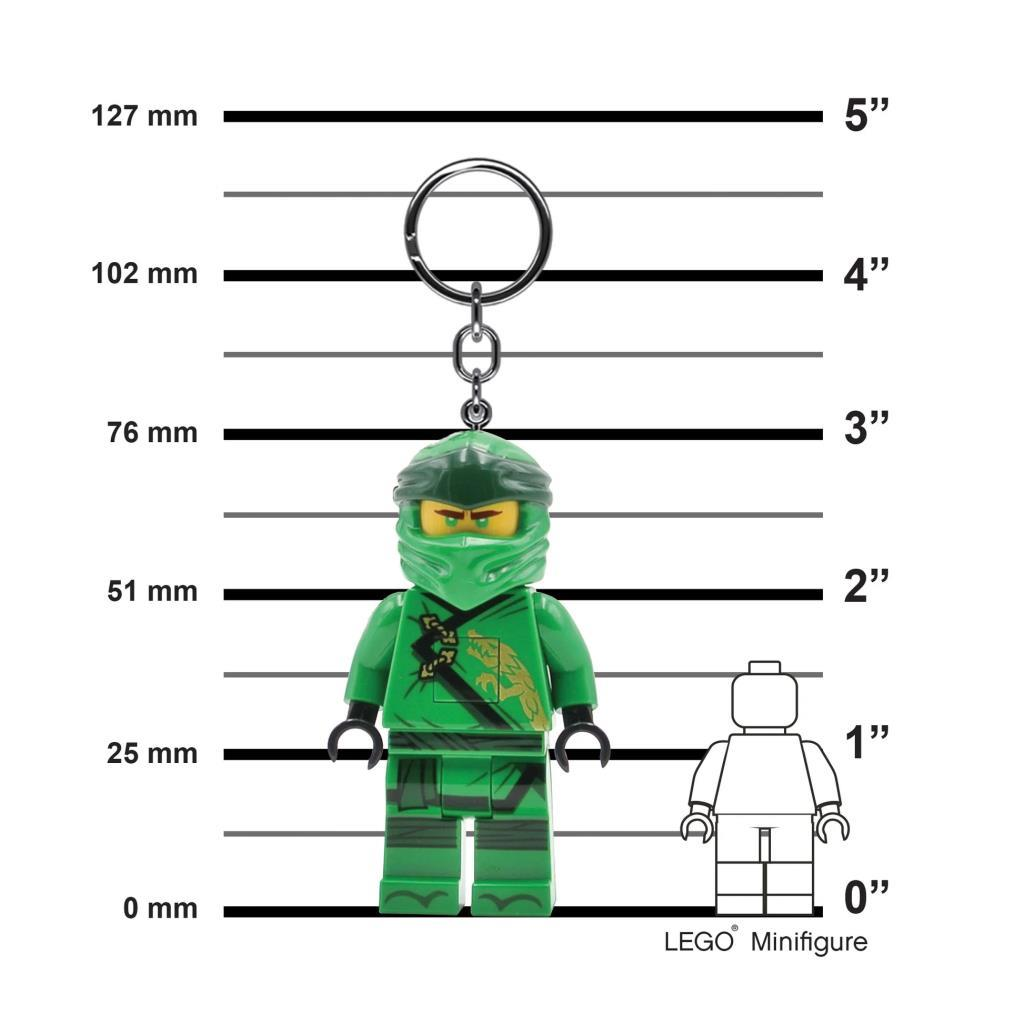 Yeşil Lego Ninjago anahtarlık boyut ölçeği yanında.