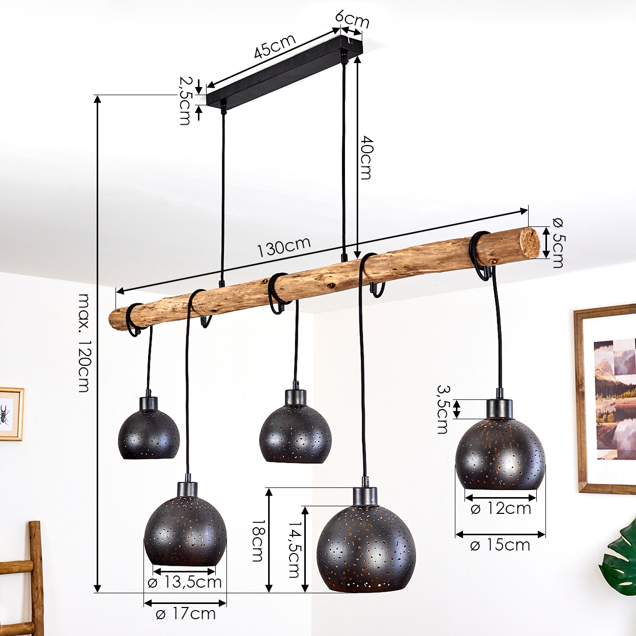 Holz-Hängeleuchte mit fünf schwarzen, perforierten Lampenschirmen und Maßen.