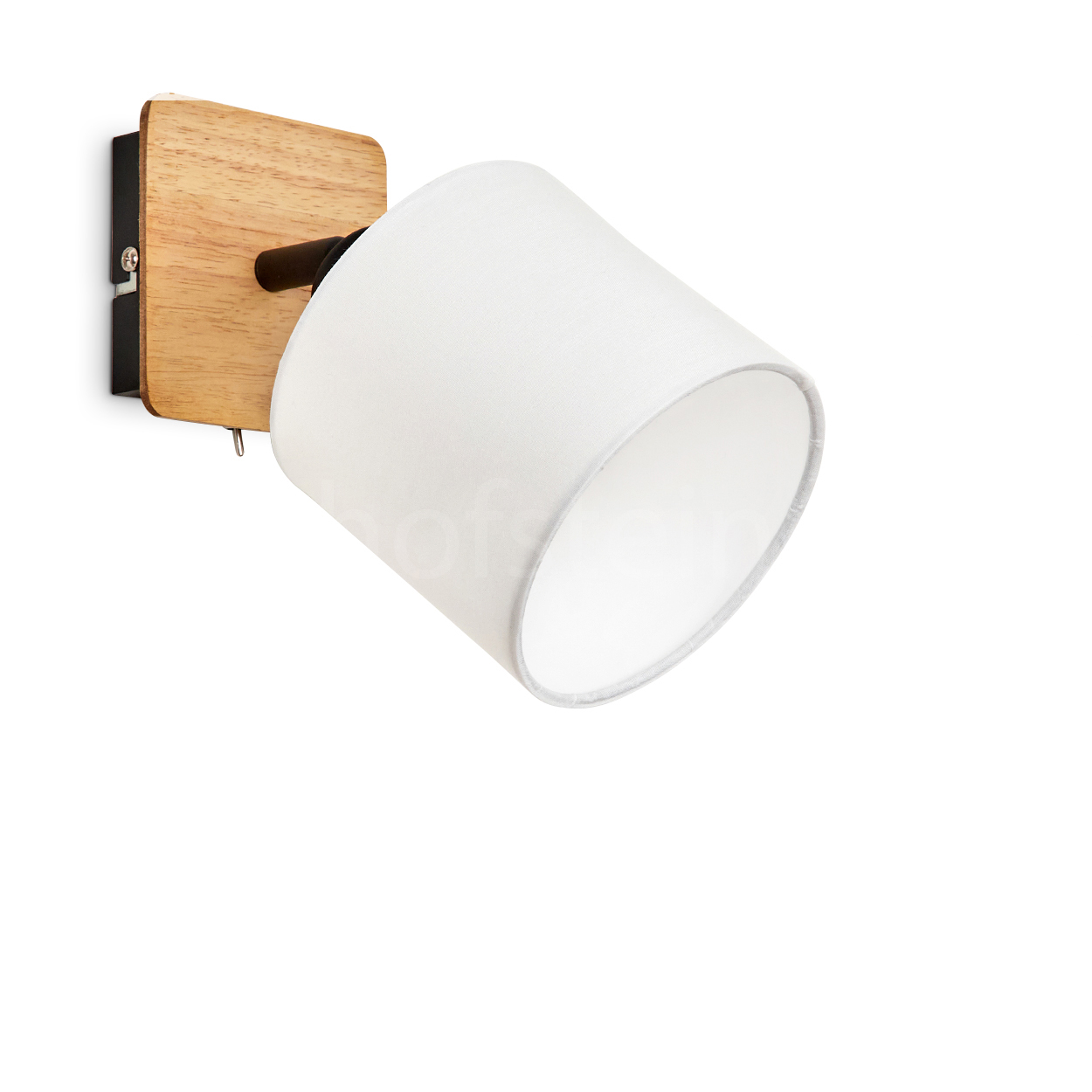 Eine Wandleuchte mit Holzsockel und weißem Stoffschirm.