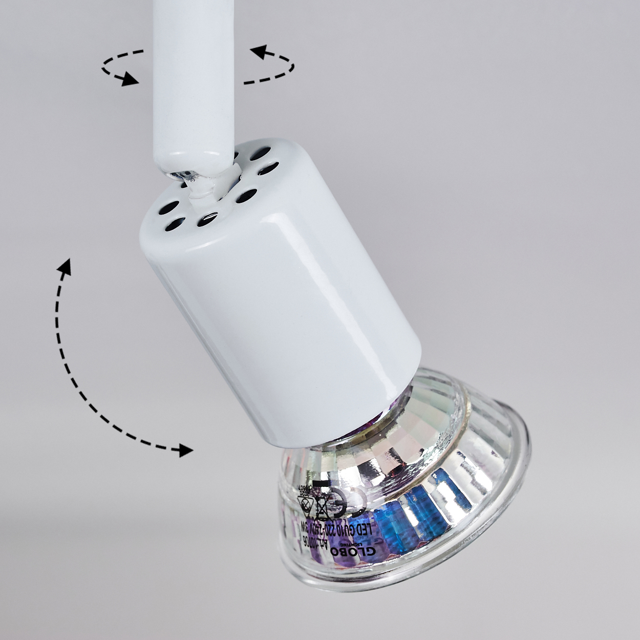 Ein weißer Lampenkopf mit drehbaren Pfeilen und einem GU10 LED-Leuchtmittel.