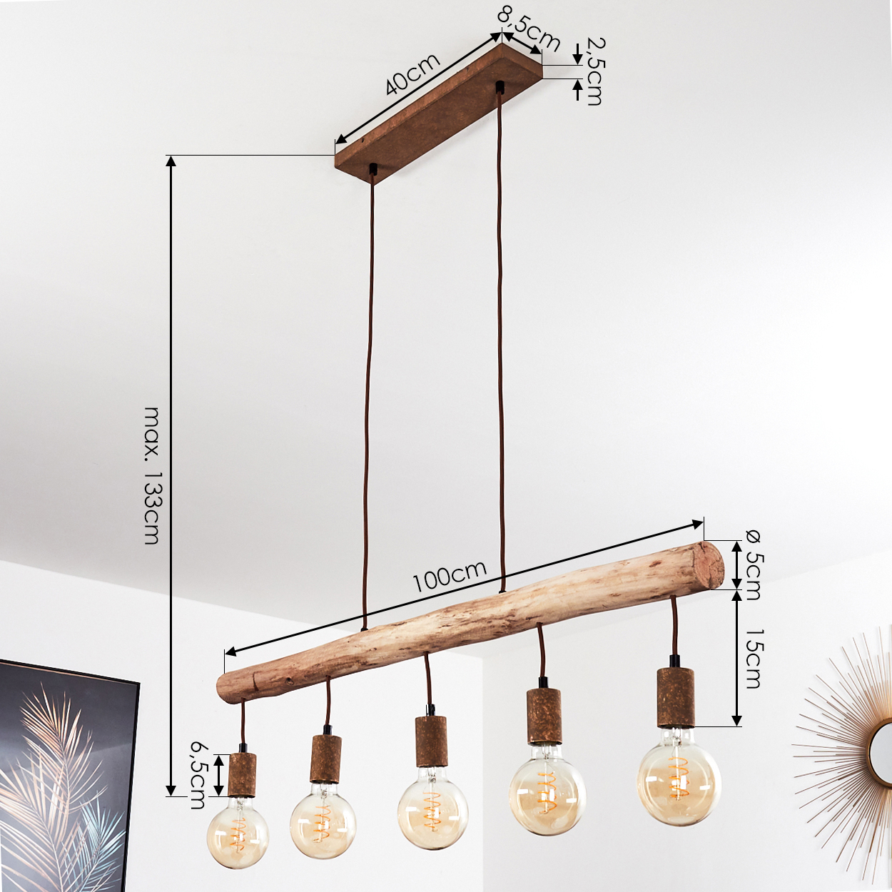 Hängelampe mit 5 Glühbirnen an einem Holzbalken, Maße sind angegeben.