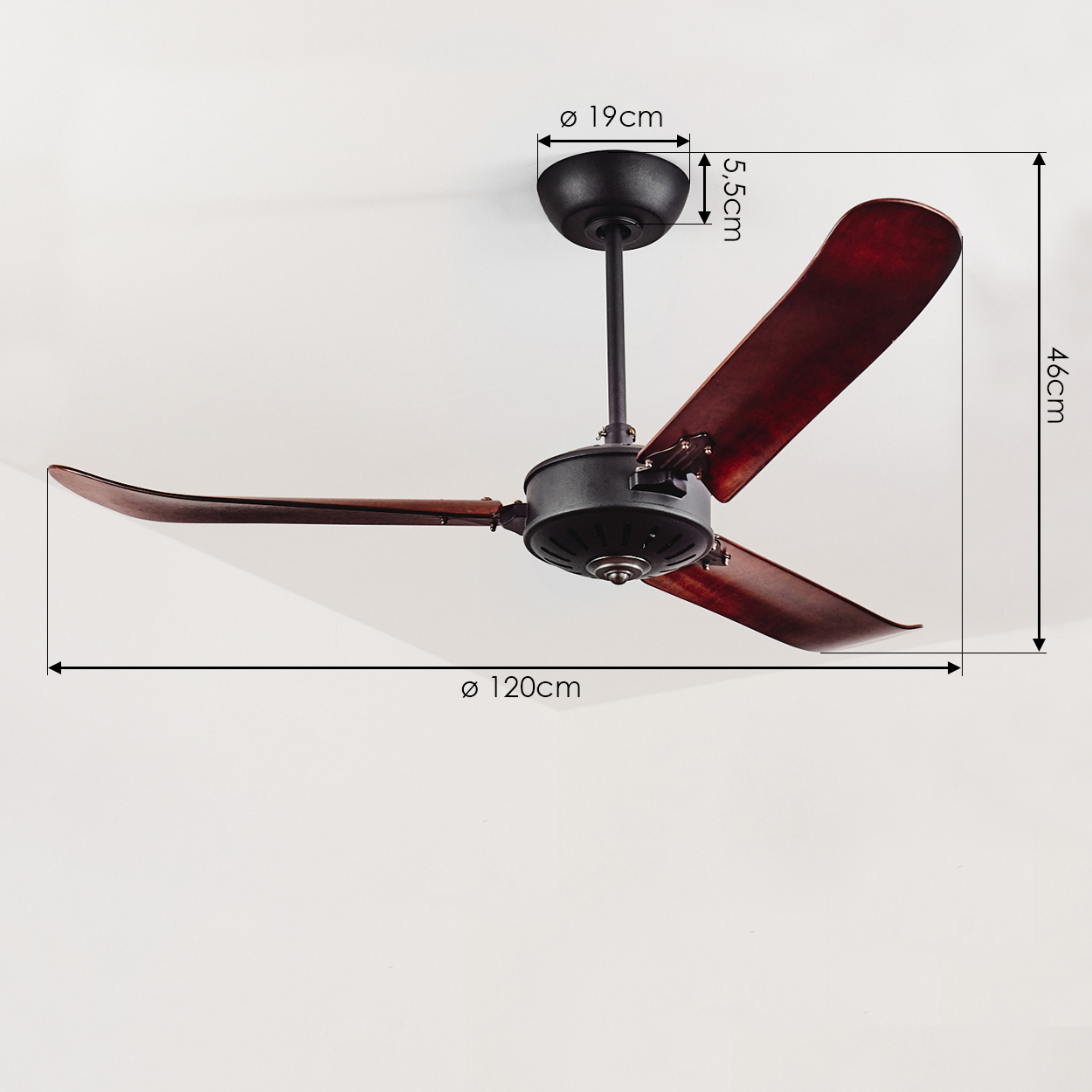 Schwarzer Deckenventilator mit drei dunkelroten Holzflügeln, Maße angegeben.