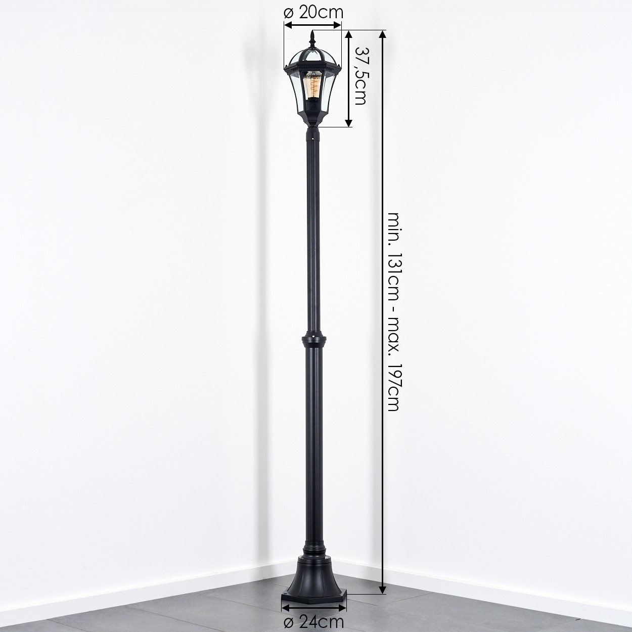 Schwarzer Laternenpfahl mit Maßen, Maße: Ø 20cm, 37,5cm, 131-197cm.