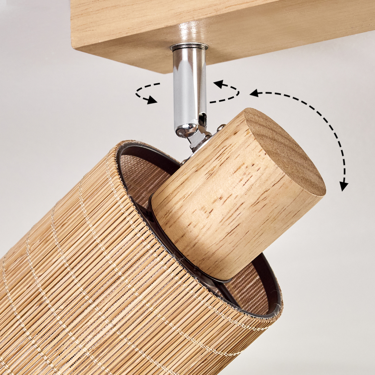 Holzlampe mit Bambus-Lampenschirm, verstellbar, mit Pfeilen angezeigt.