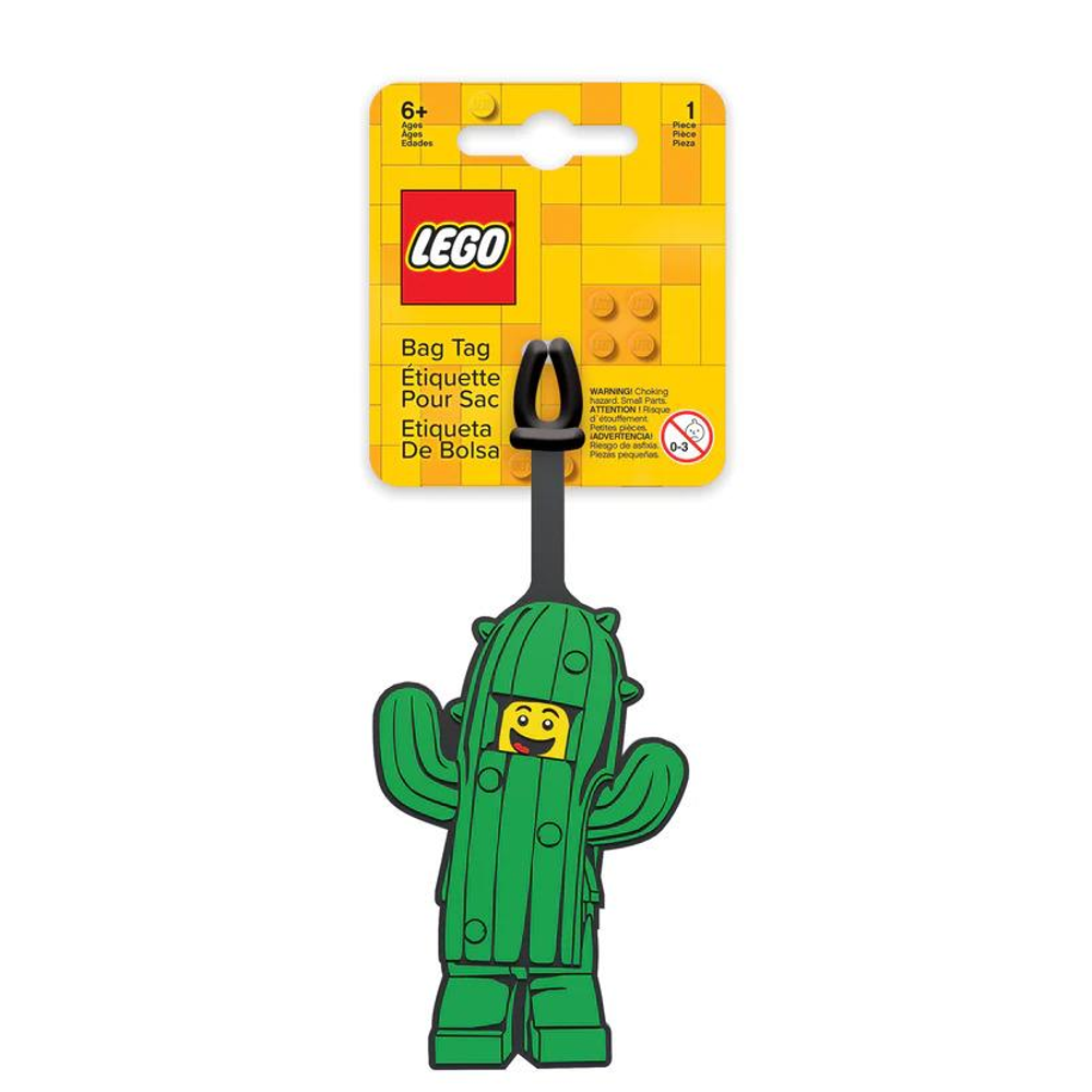 Un portachiavi LEGO cactus verde con faccia su confezione gialla.