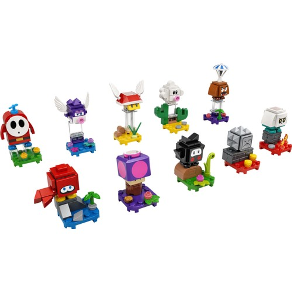 Figurines colorées Lego Super Mario sur socles blancs.