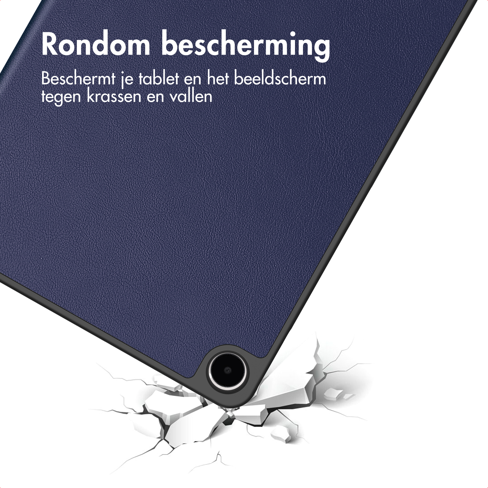 Donkerblauwe hoes met scheuren die een val simuleren.