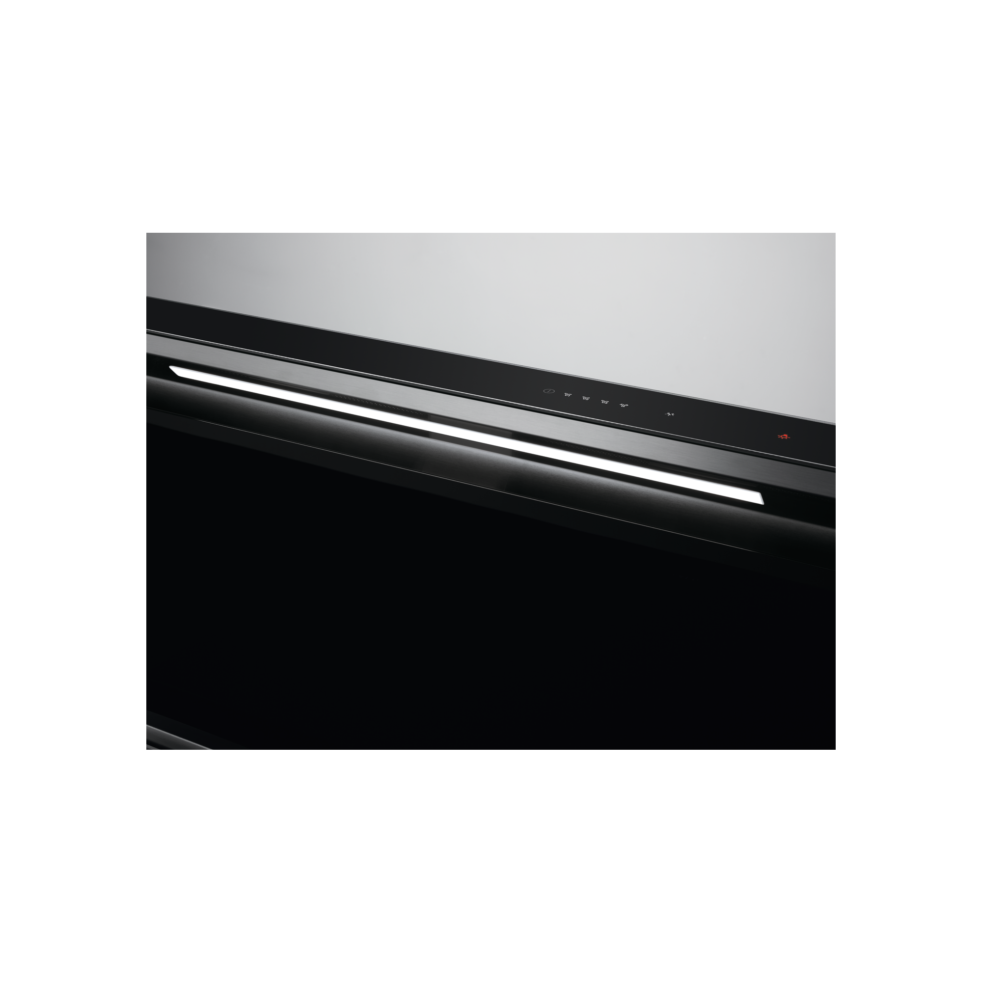 Cappa aspirante nera con comandi touch e barra luminosa.