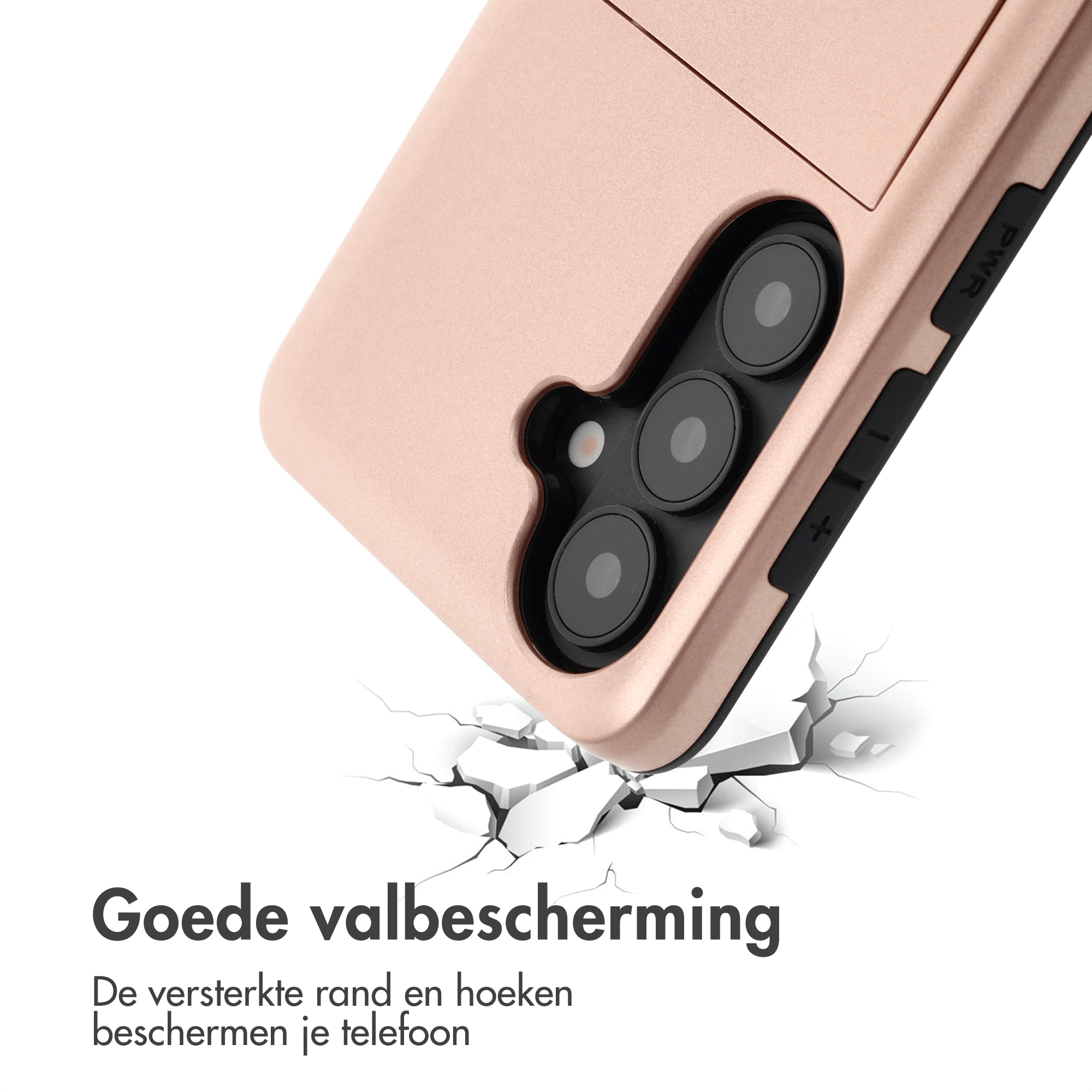 Een roségouden telefoonhoes met cameralenzen breekt door een wit oppervlak.