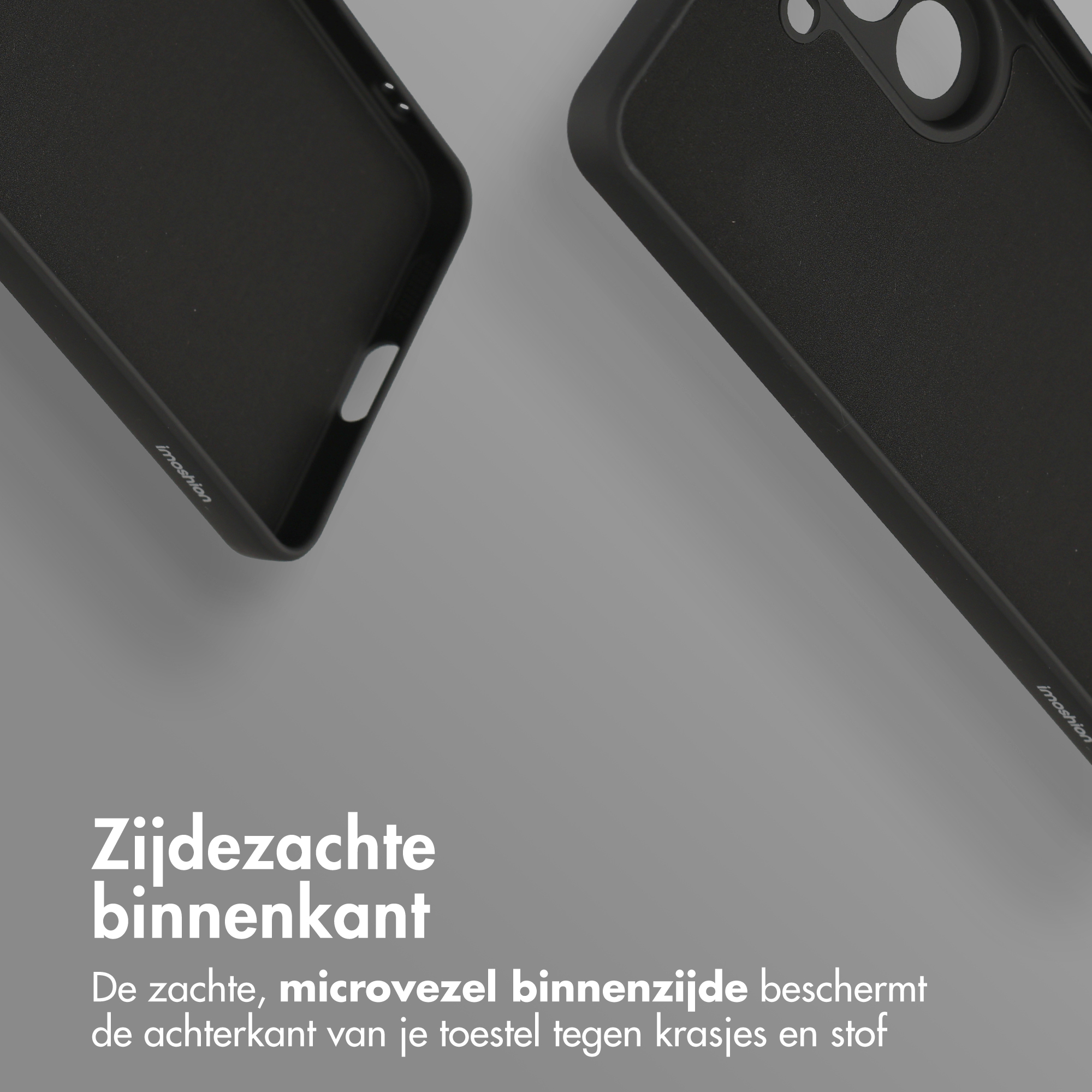 Deux coques noires pour téléphone avec intérieur microfibre doux.