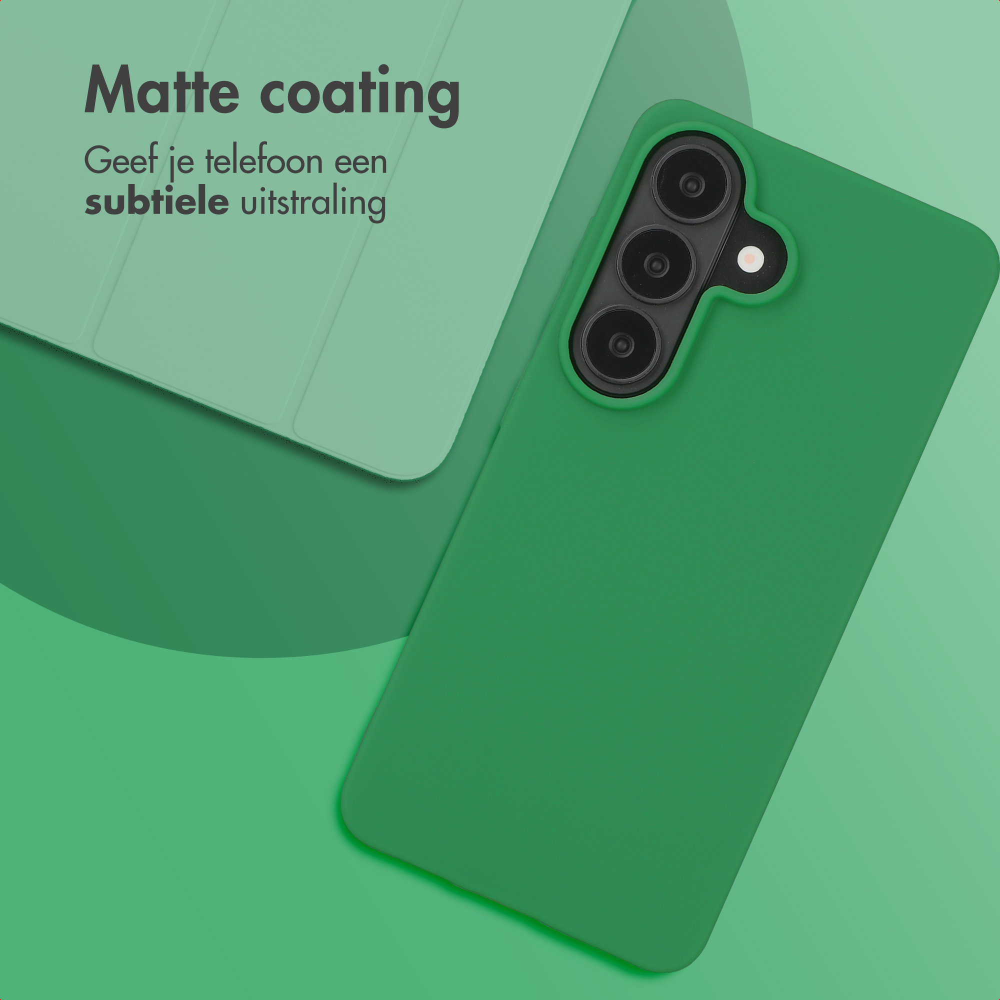 Coque de téléphone verte finition mate avec module caméra.