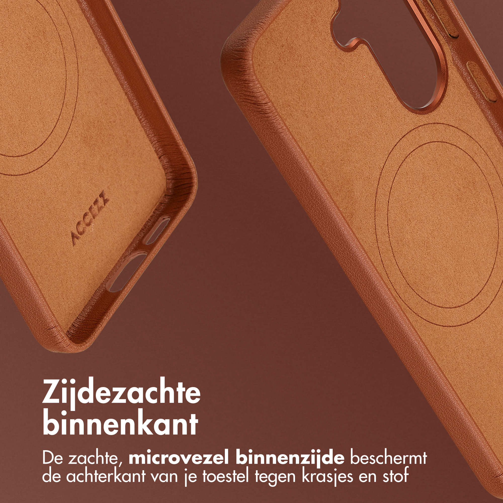 Bruine telefoonhoes met zachte microvezel voering en ACCEZZ logo.