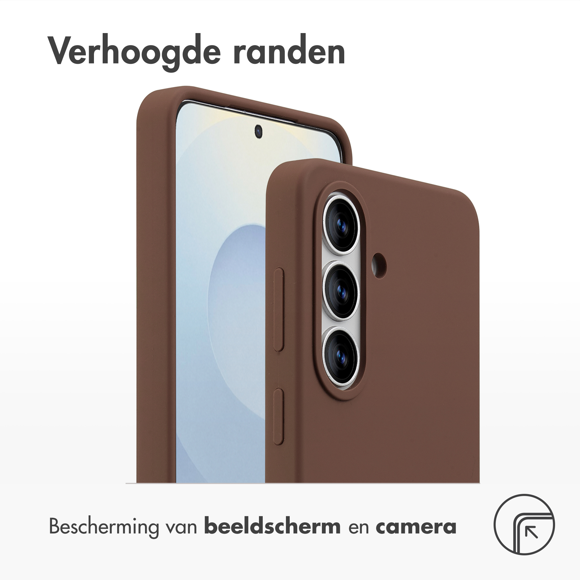 Bruine telefoonhoes met drie cameralenzen en licht verhoogde randen.