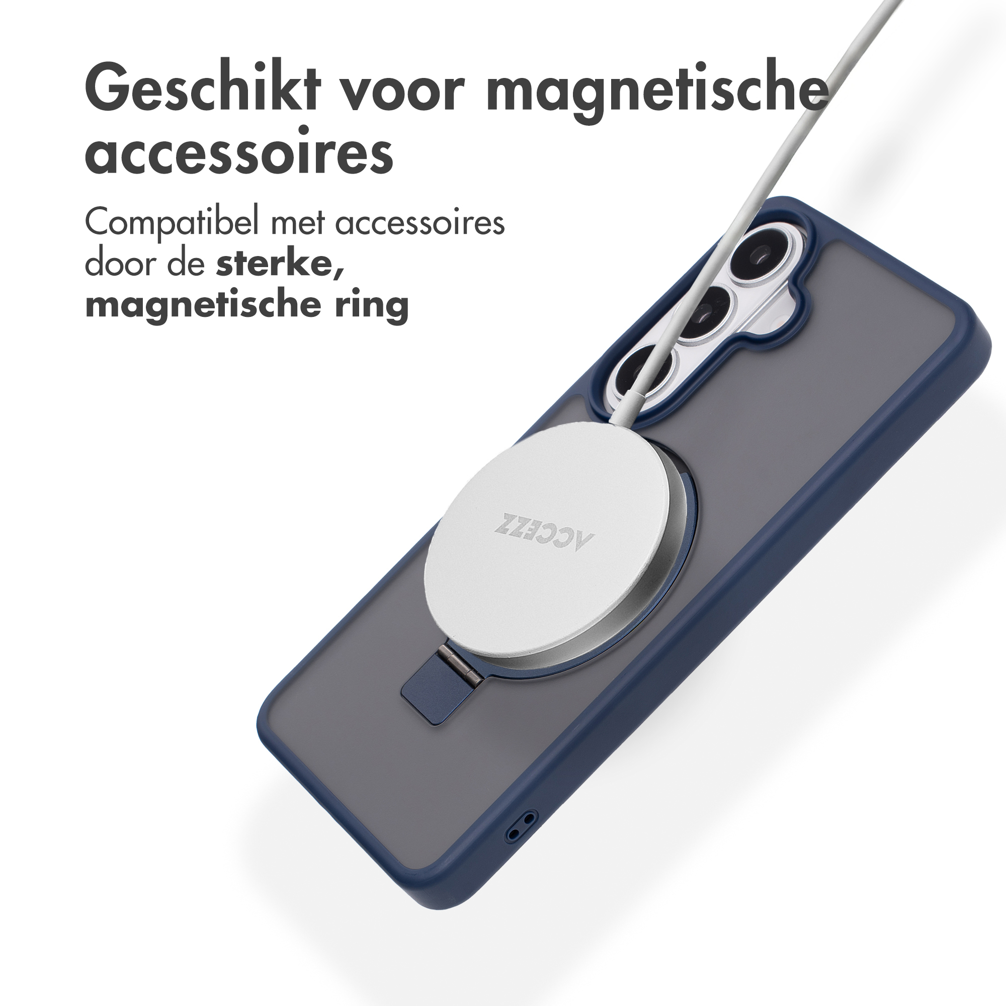 Uno smartphone in una custodia con attacco ad anello magnetico, in carica.