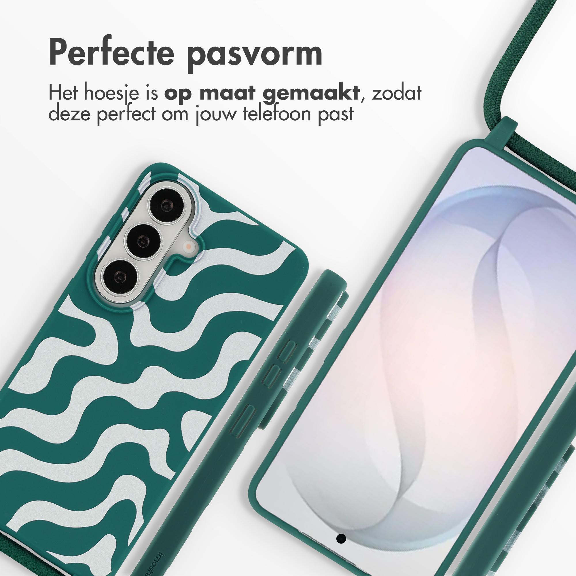 Une coque de téléphone verte à motif ondulé blanc et cordon, à côté d'un smartphone.