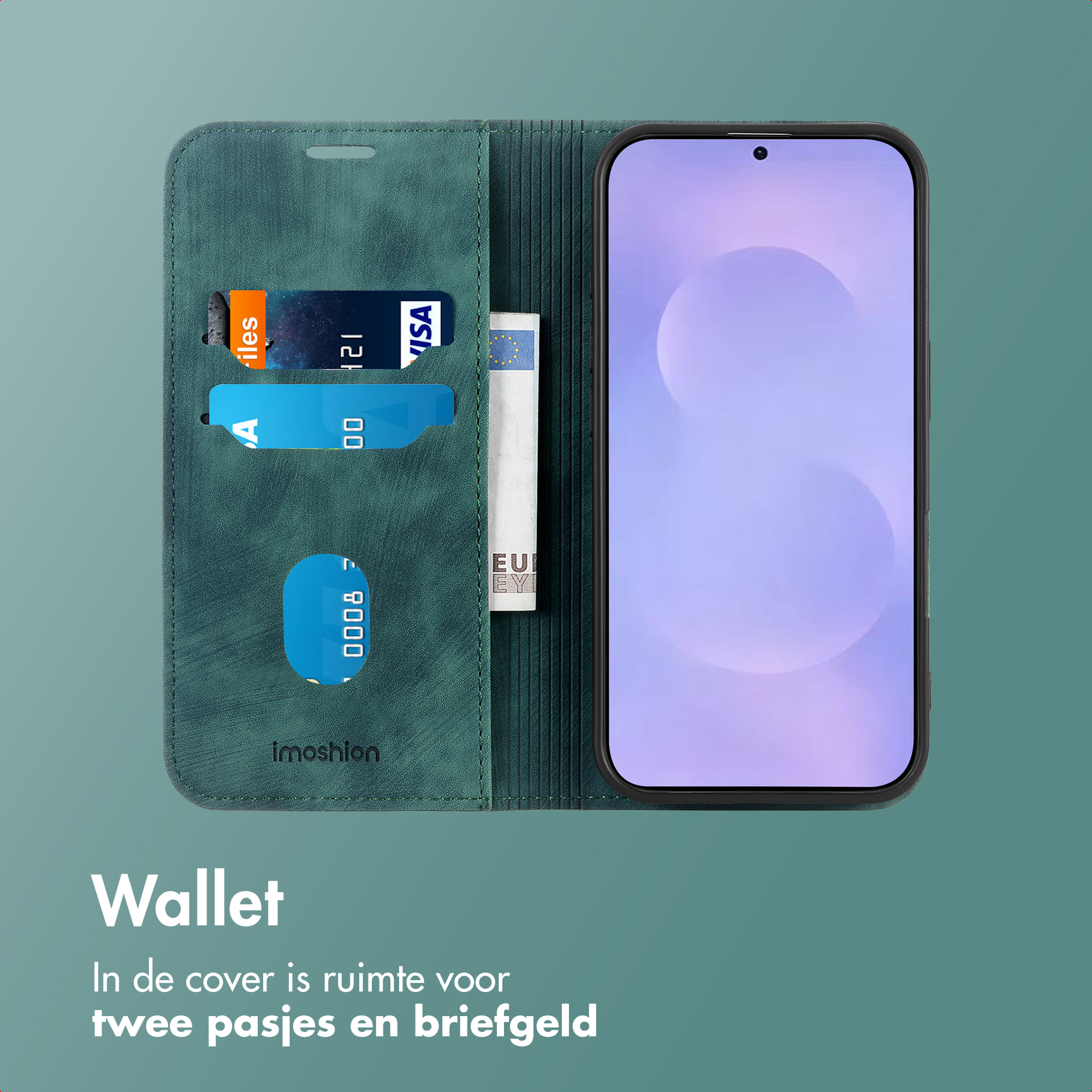 Étui de téléphone vert avec fentes pour cartes et porte-monnaie, à côté d'un smartphone.