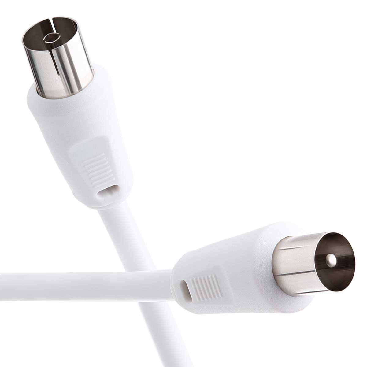 Zwei weiße Kabel mit Metallsteckern auf weißem Hintergrund.