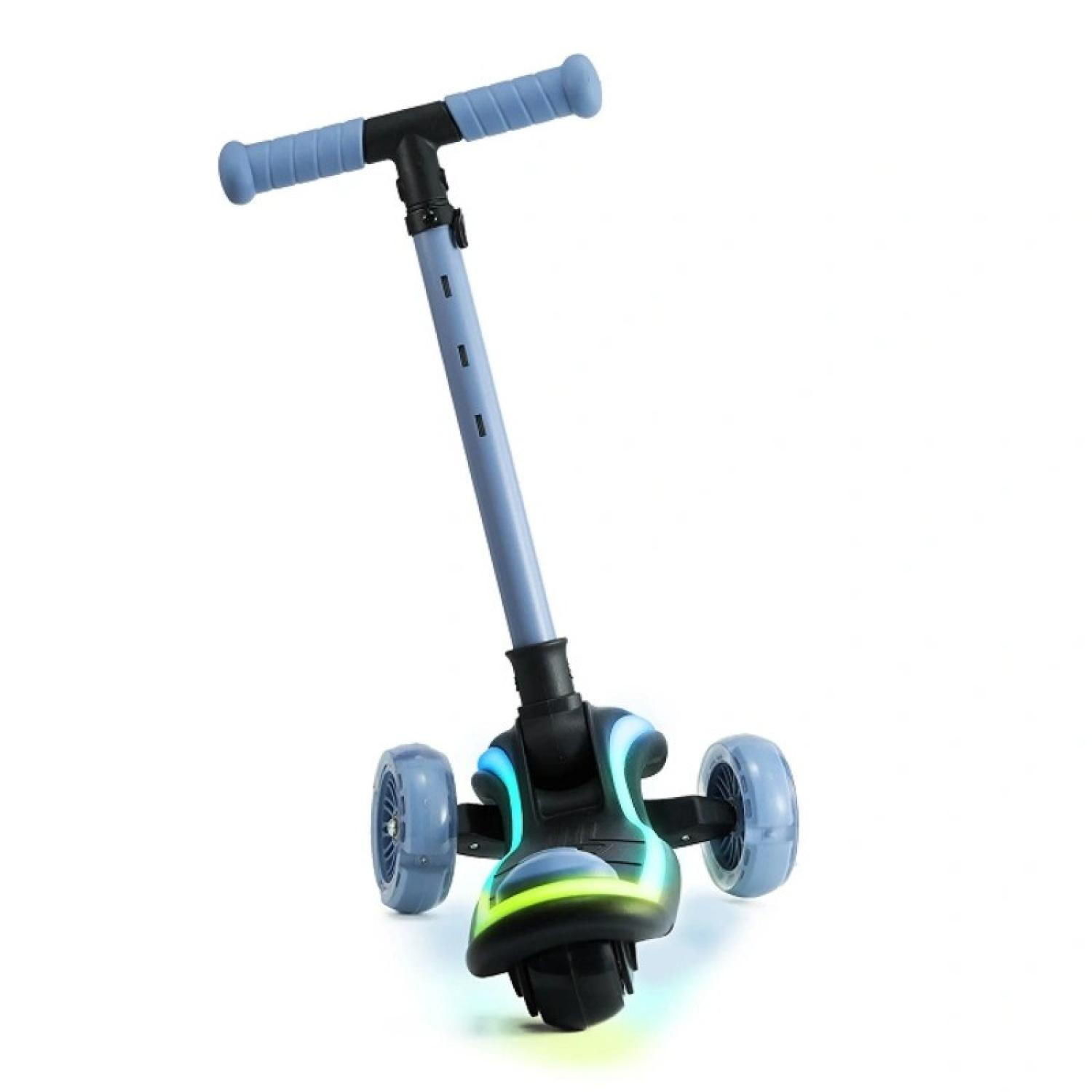 Dreirad-Roller mit blauem Lenker und Lichtern. Weißer Hintergrund.