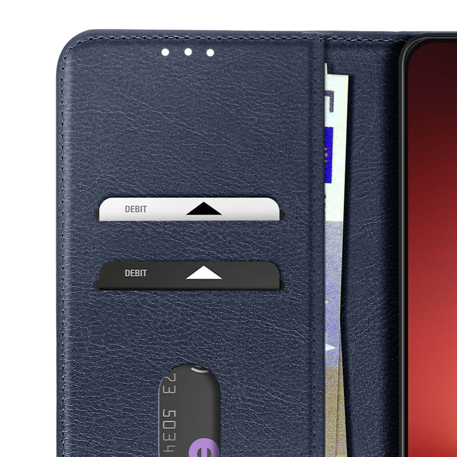 Custodia blu scuro per telefono con slot per carte, banconote e parte di uno schermo rosso.
