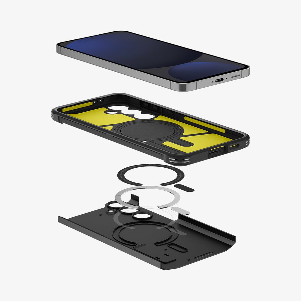Vista esplosa di un design di custodia per telefono nera con interno giallo.