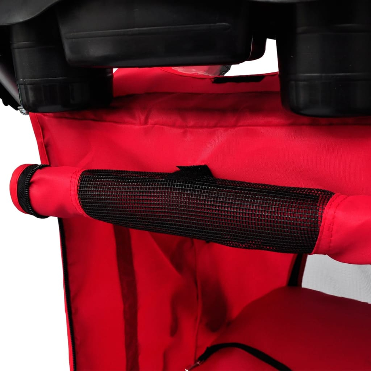 Roter Stoff mit schwarzem Netzgriff und schwarzen Becherhaltern oben.