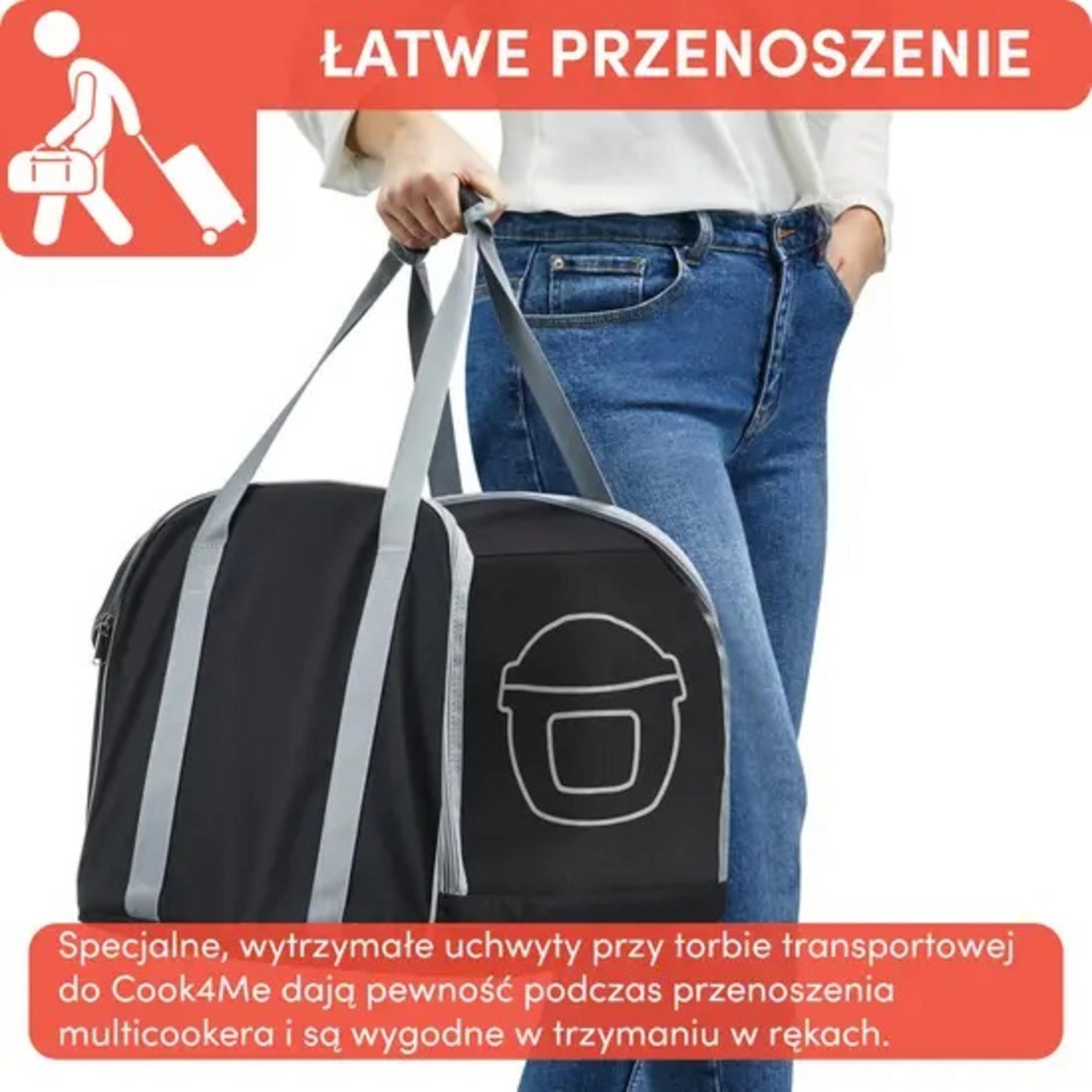 Una persona porta una borsa nera con strisce grigie e un'icona di pentola.