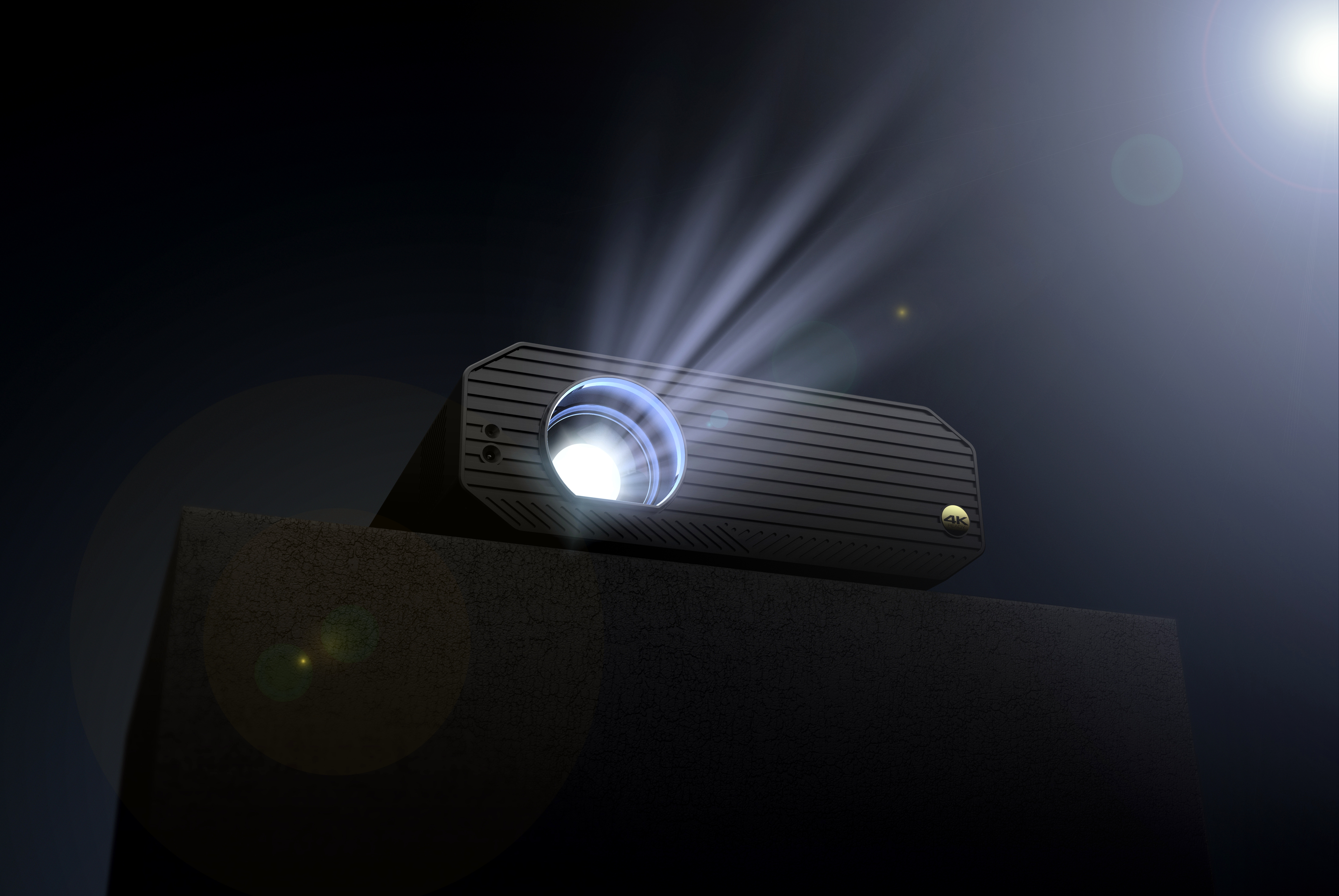 Ein schwarzer Projektor strahlt Lichtstrahlen auf dunklem Hintergrund ab.