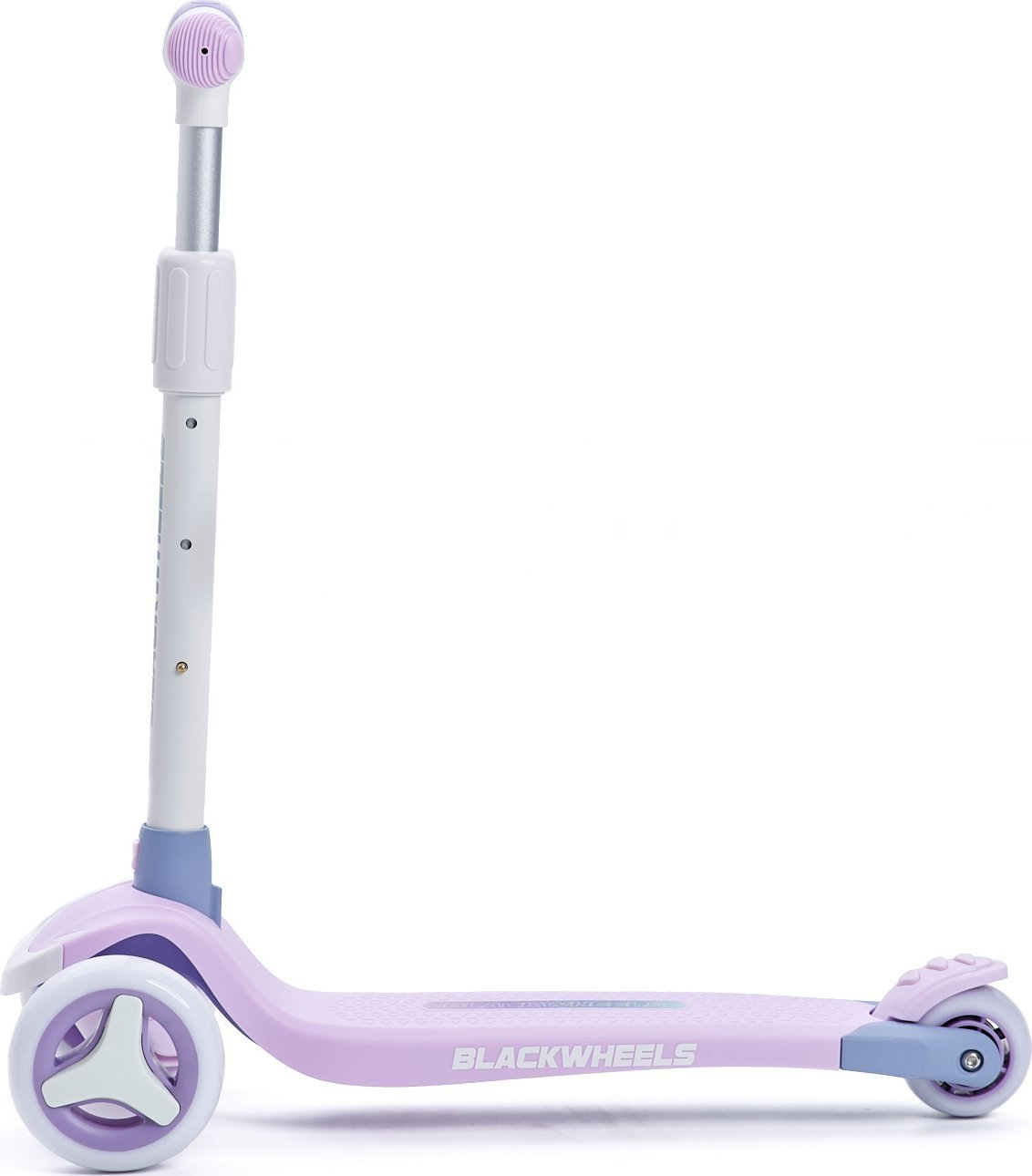 Un monopattino per bambini viola con manubrio argentato e ruote bianche su sfondo bianco.