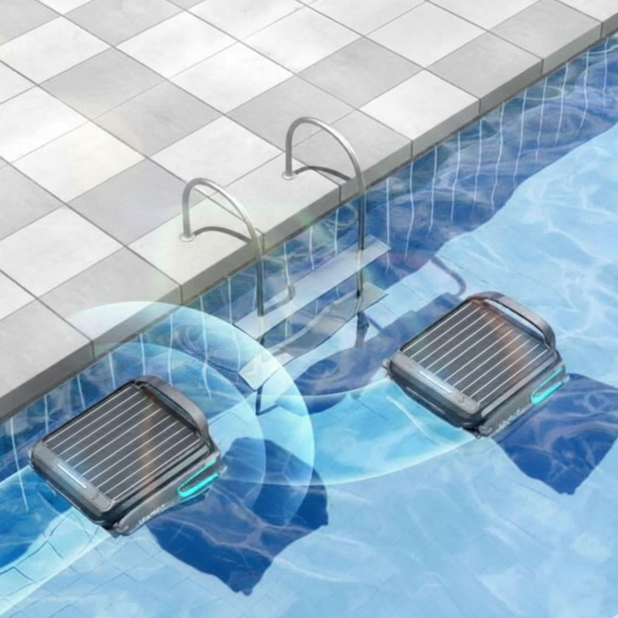 Dos limpiadores solares flotan en agua azul junto a una escalera.