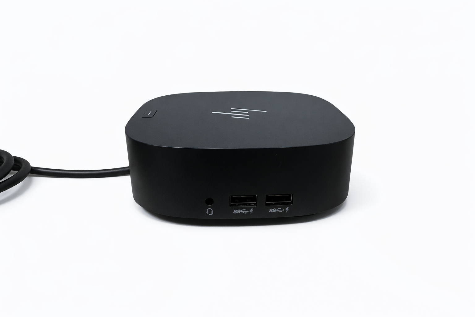 Schwarzer HP Docking-Hub mit USB- und Kopfhöreranschlüssen, auf weißem Hintergrund.