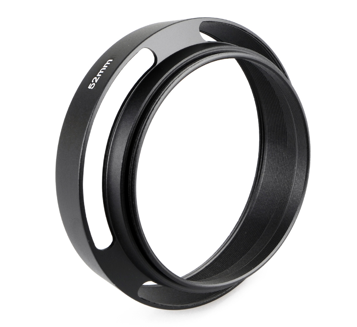 Ein schwarzer Objektivadapterring mit der Aufschrift 52mm, isoliert auf weißem Hintergrund.