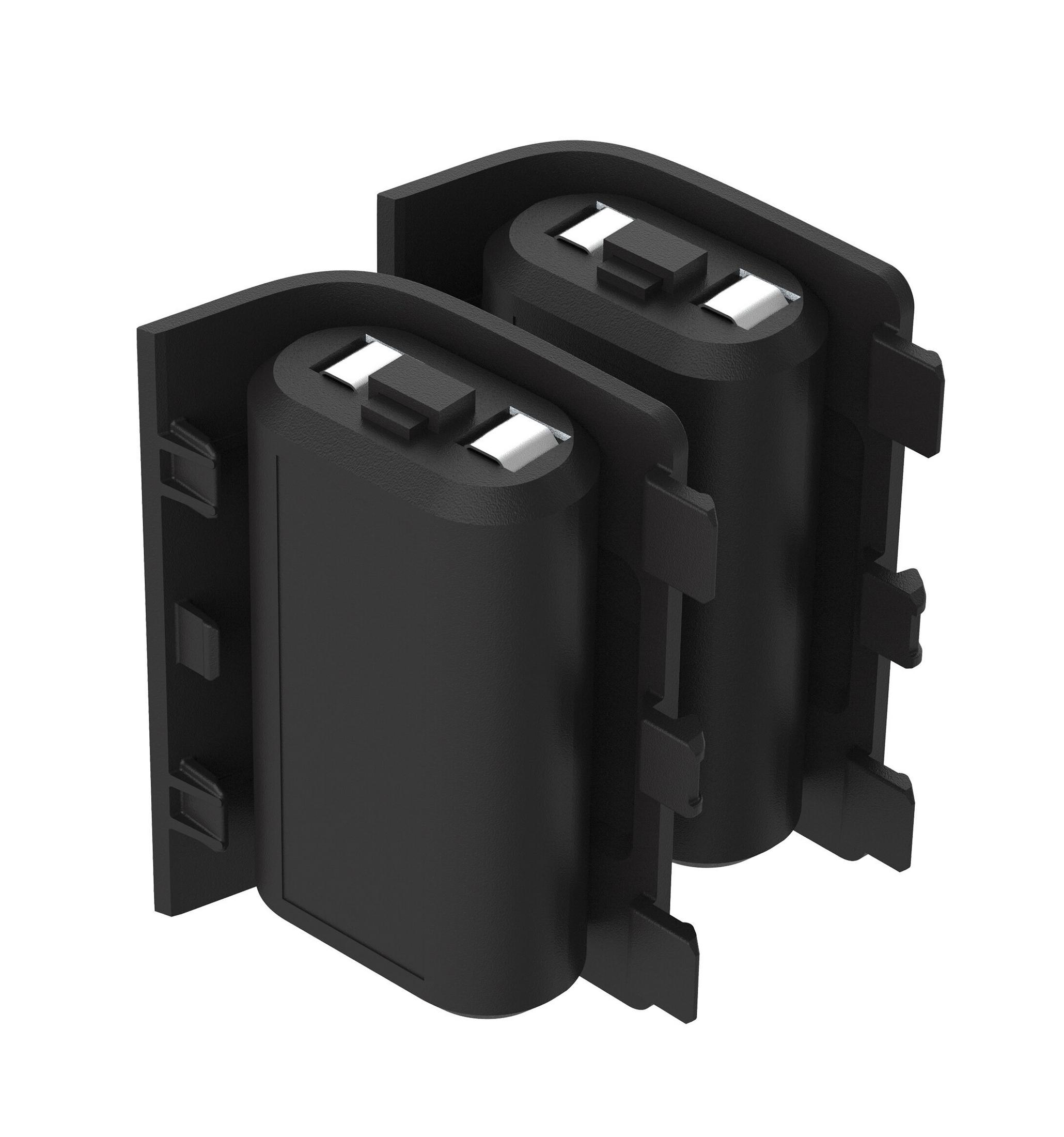 Dwa czarne, cylindryczne akumulatory w uchwycie z metalowymi stykami.