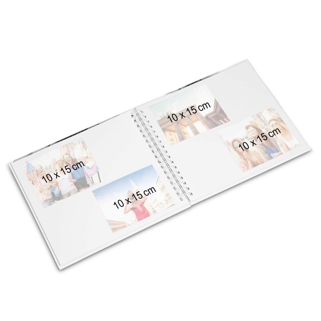 Otwarty album na zdjęcia z czterema fotografiami 10x15 cm.