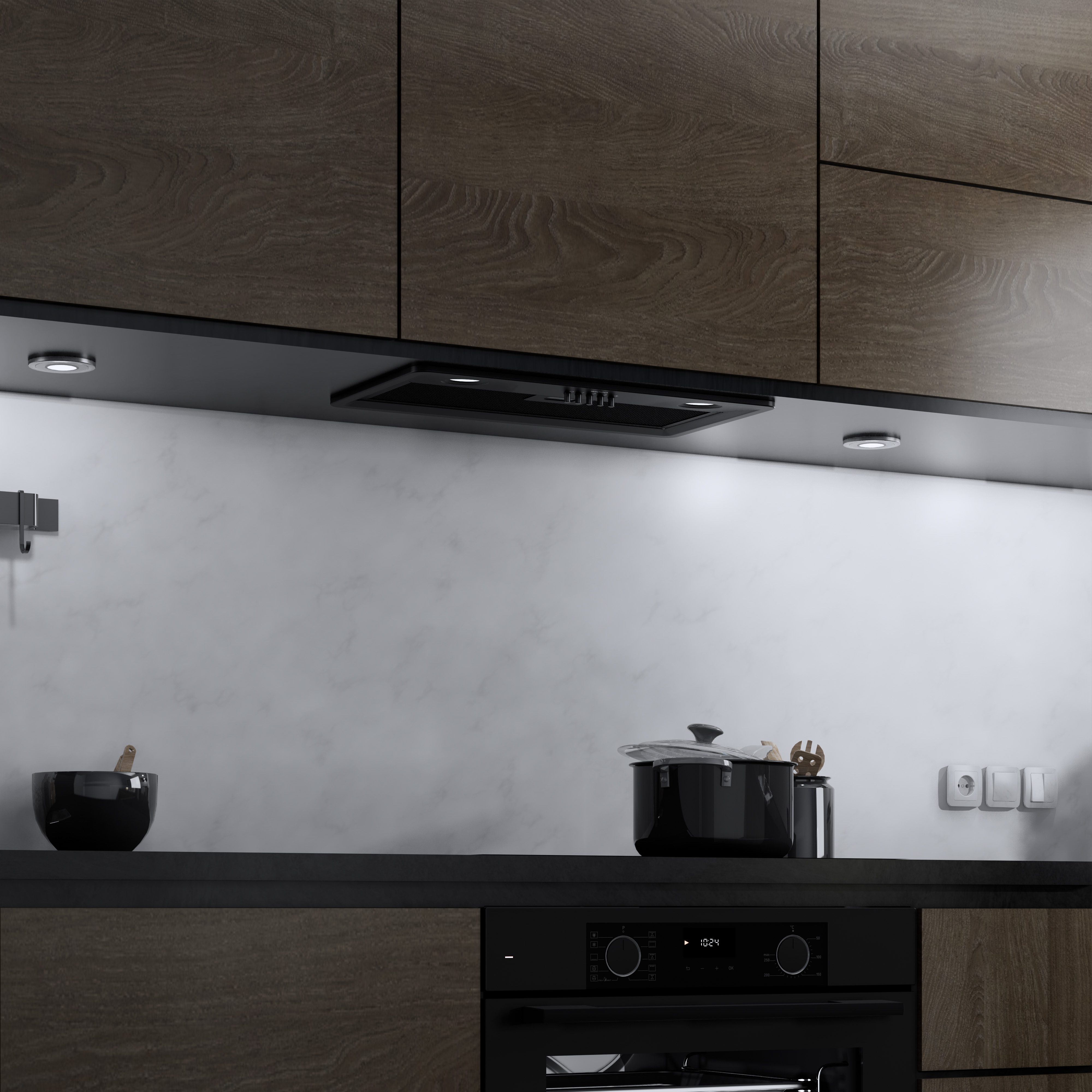 Moderne keuken met donkere houten kasten, zwarte afzuigkap en marmeren achterwand.