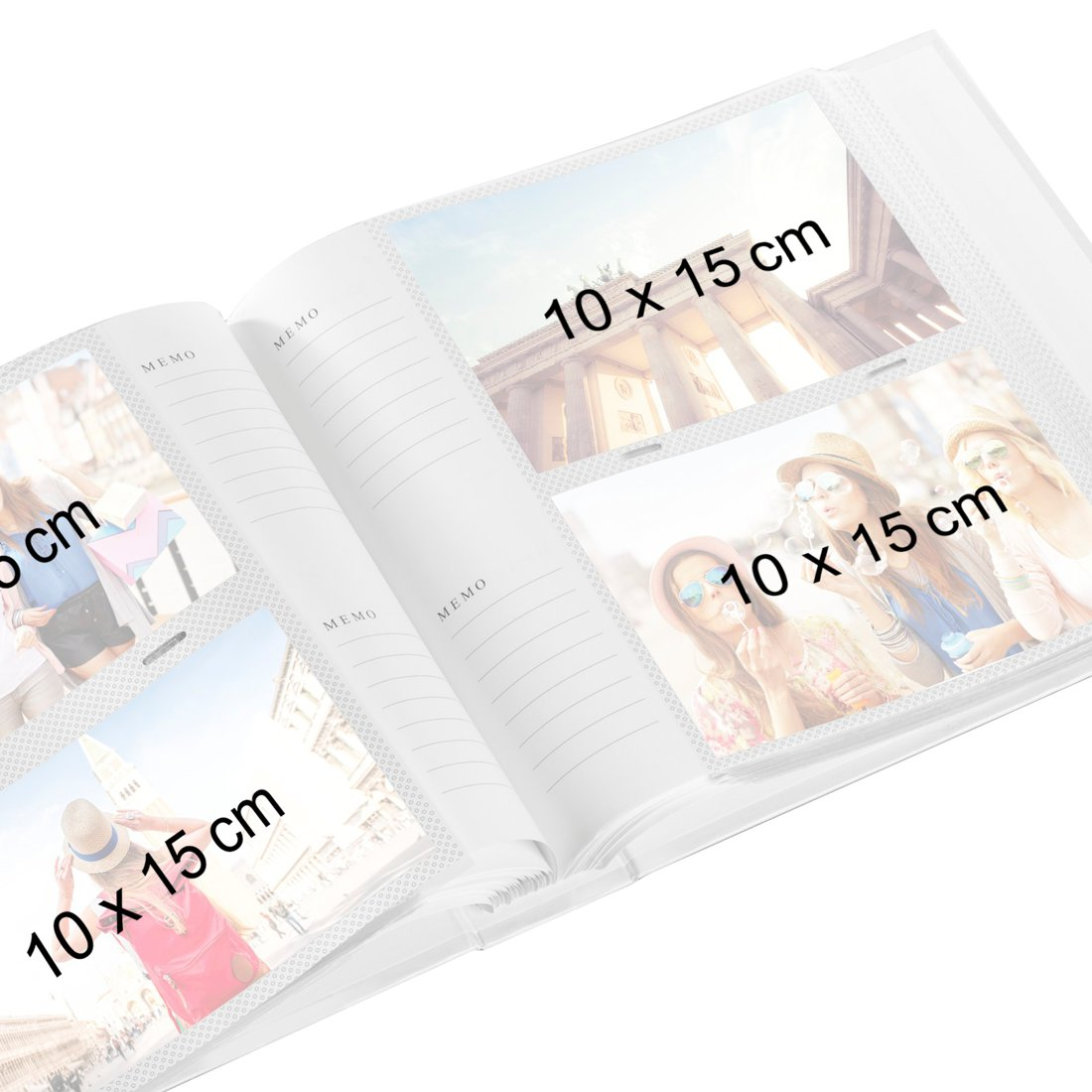 Album ze zdjęciami Bramy Brandenburskiej i trzech młodych kobiet.