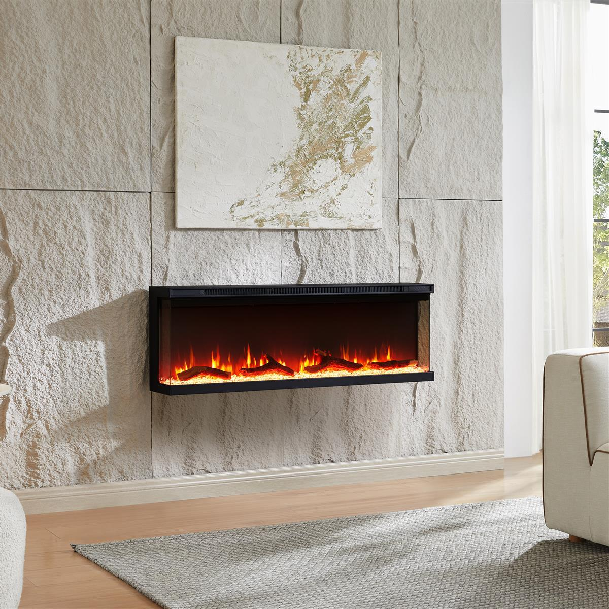 Moderner Elektrokamin mit flackerndem Feuer vor Steinwand und Kunstwerk.