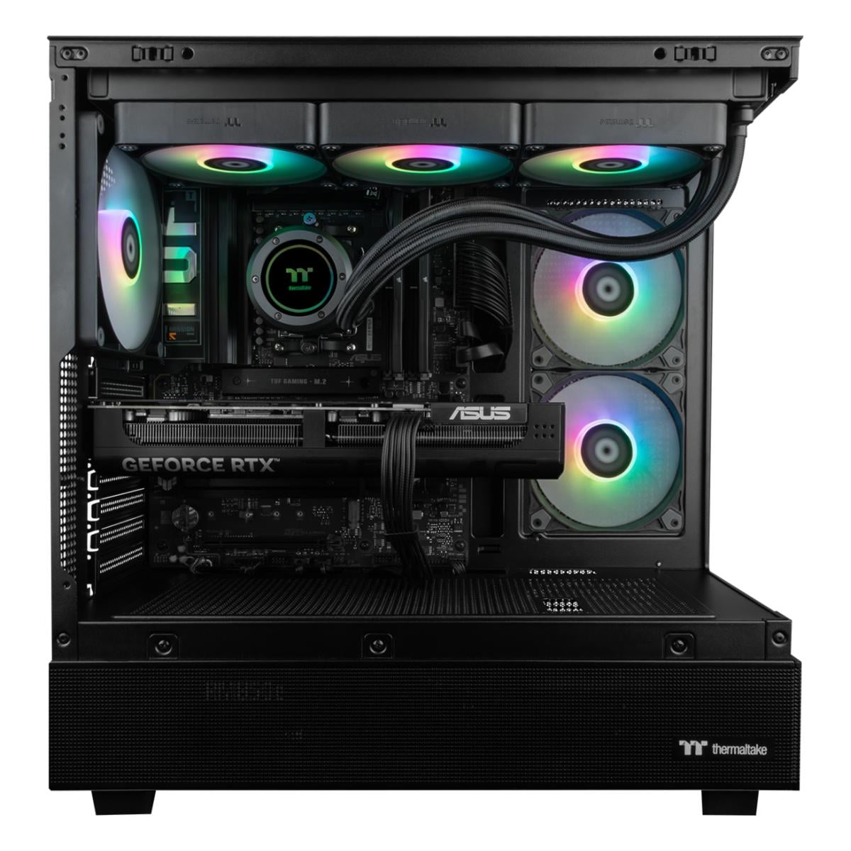 Ein schwarzer PC mit RGB-Lüftern und einer Nvidia RTX-Grafikkarte.