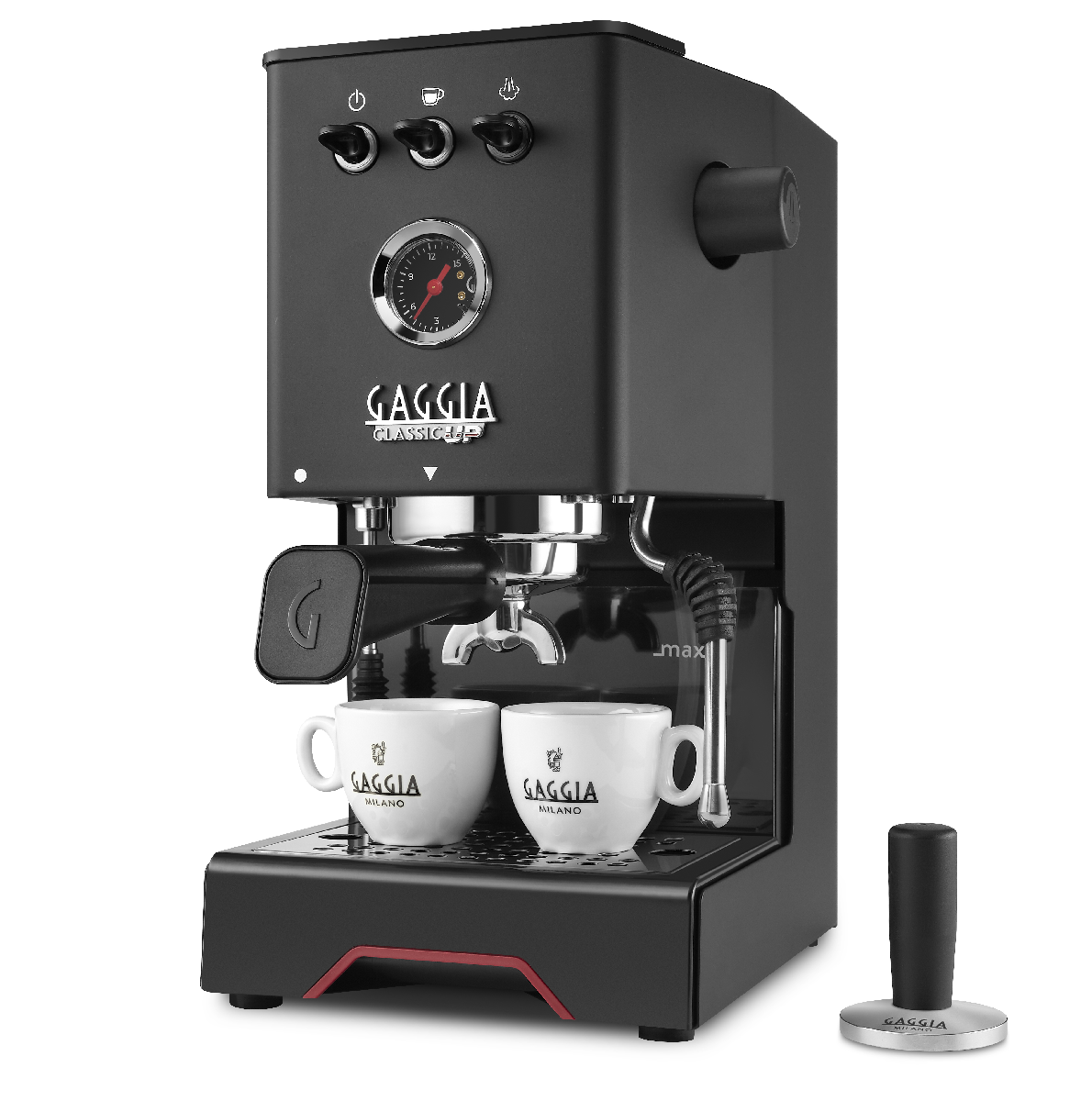 Zwarte espressomachine met twee kopjes, een drukmeter en tamper.
