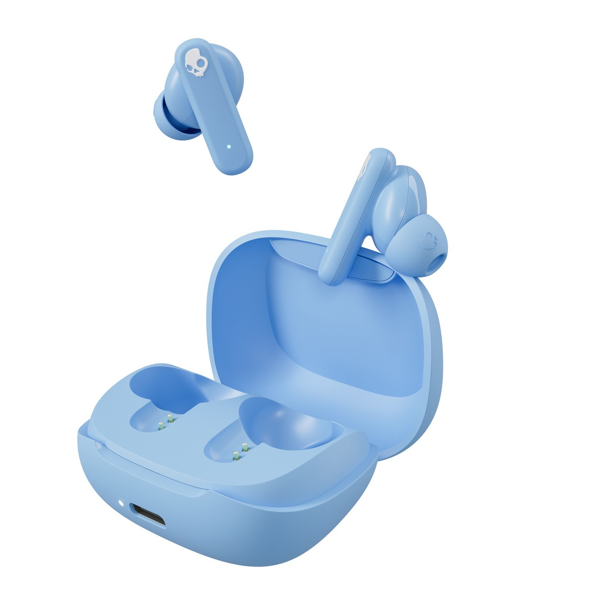 Skullcandy logolu mavi kablosuz kulaklık ve şarj kutusu.
