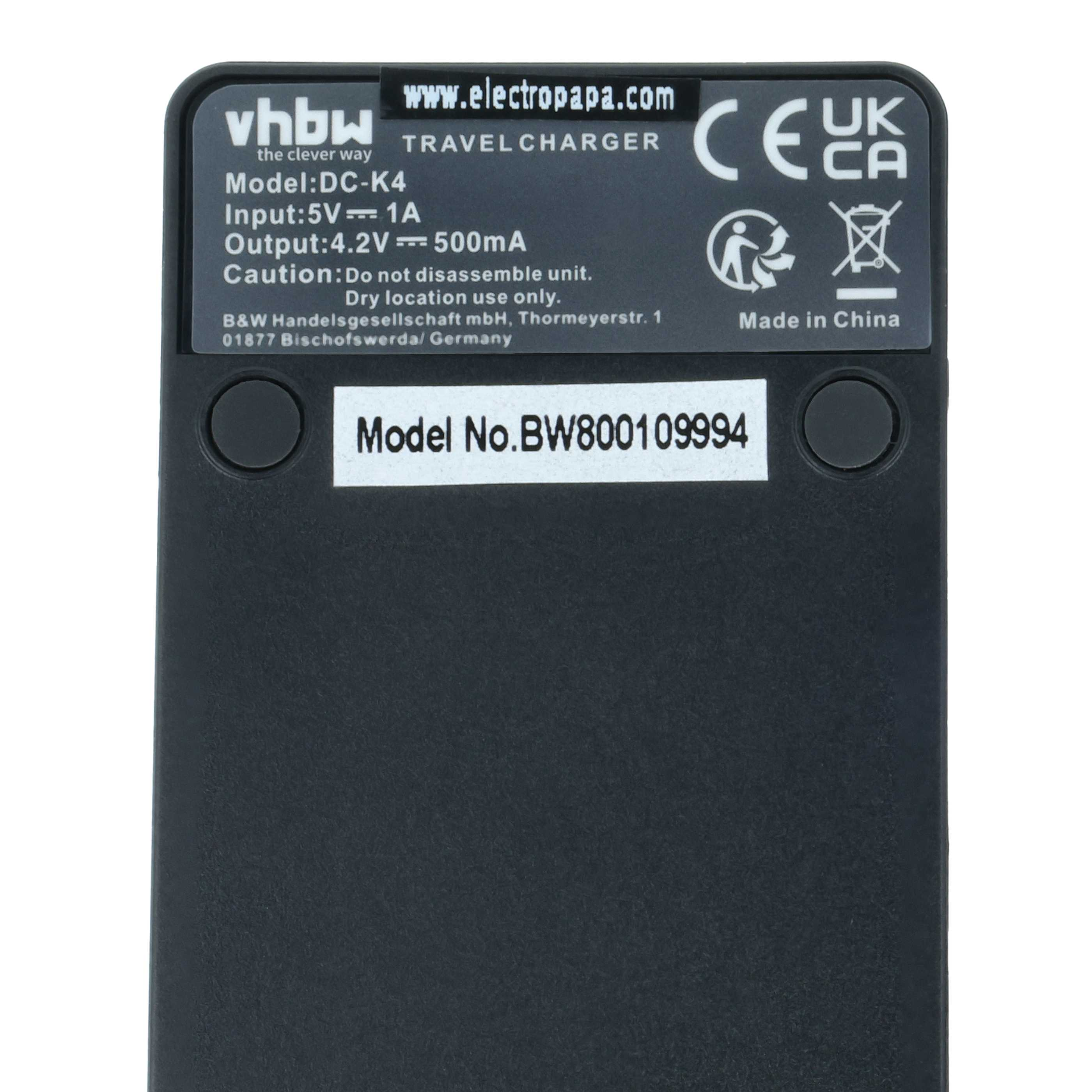 Schwarzes Ladegerät mit Beschriftung: Modell DC-K4, Made in China.