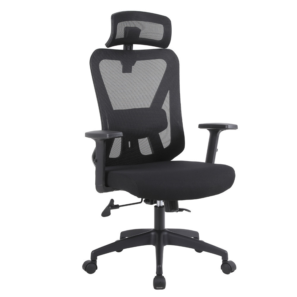 Czarny fotel biurowy z siatkowym oparciem i regulowanym zagłówkiem.